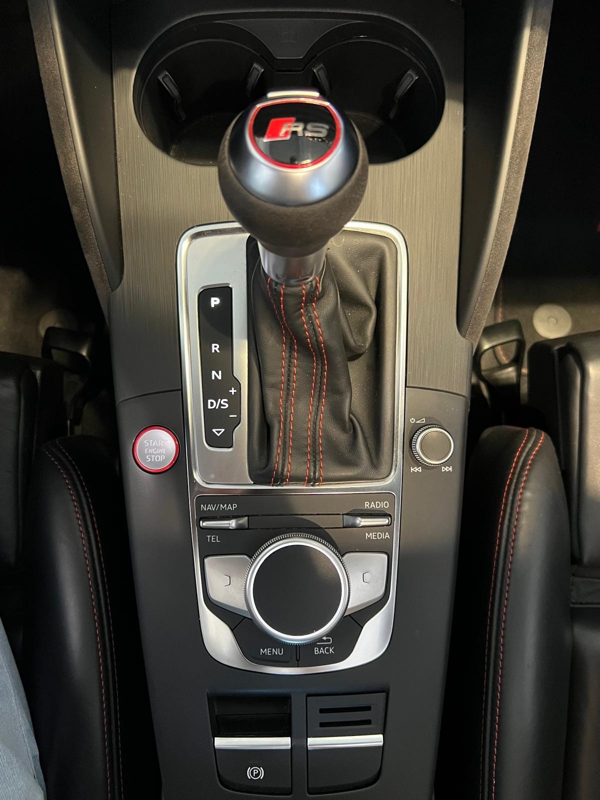 AUDI RS3 Limousine 2.5 TSI quattro S-tronic-image-19