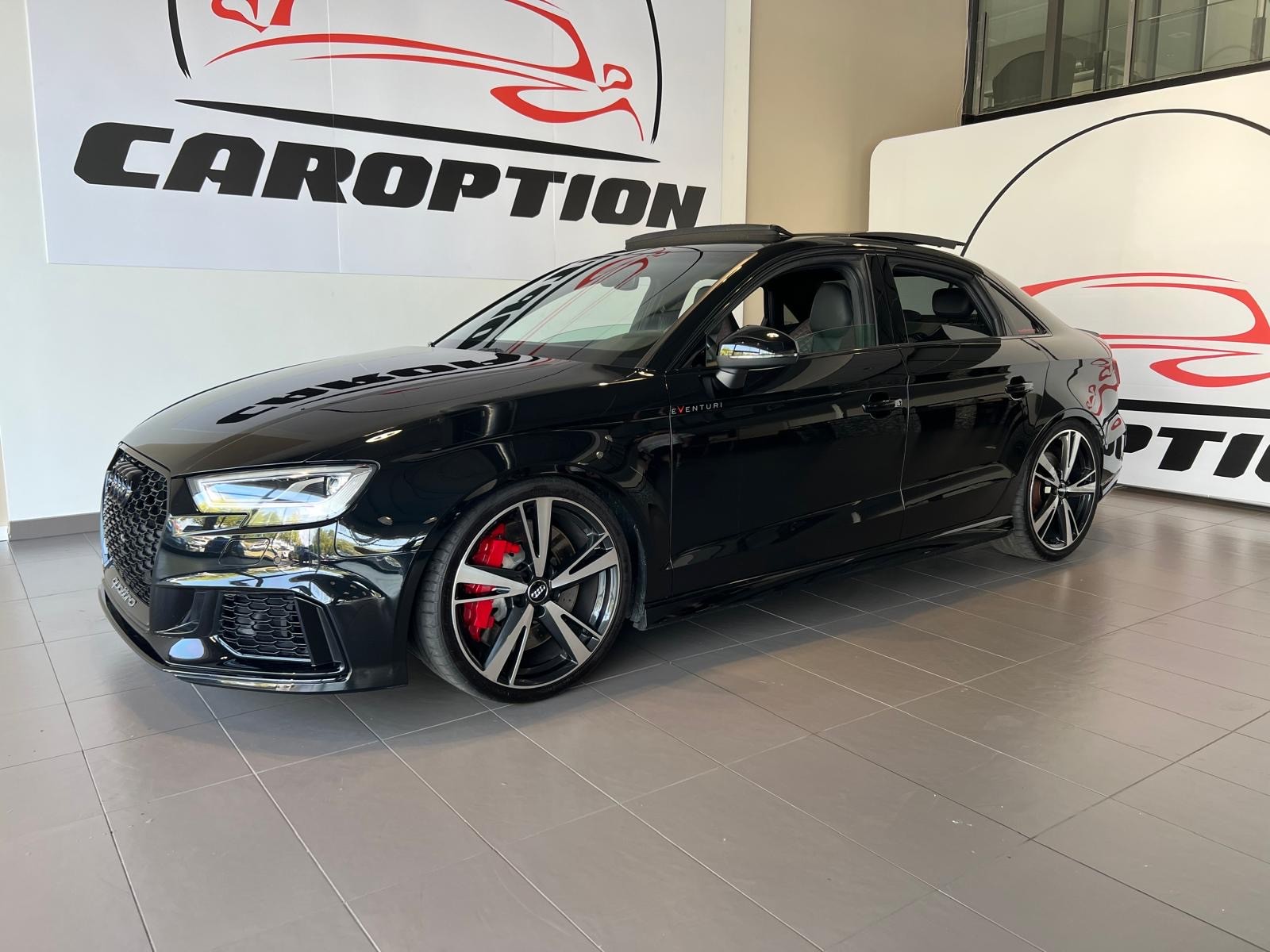 AUDI RS3 Limousine 2.5 TSI quattro S-tronic-image-5