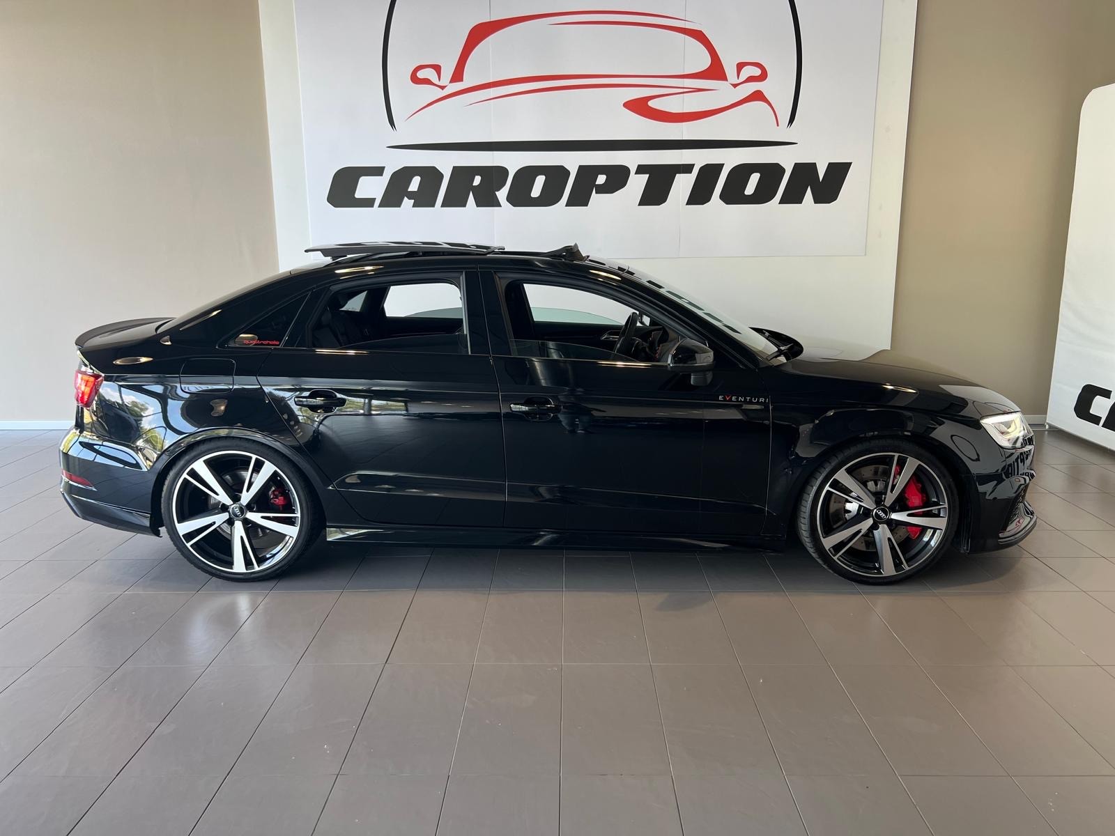 AUDI RS3 Limousine 2.5 TSI quattro S-tronic-image-7