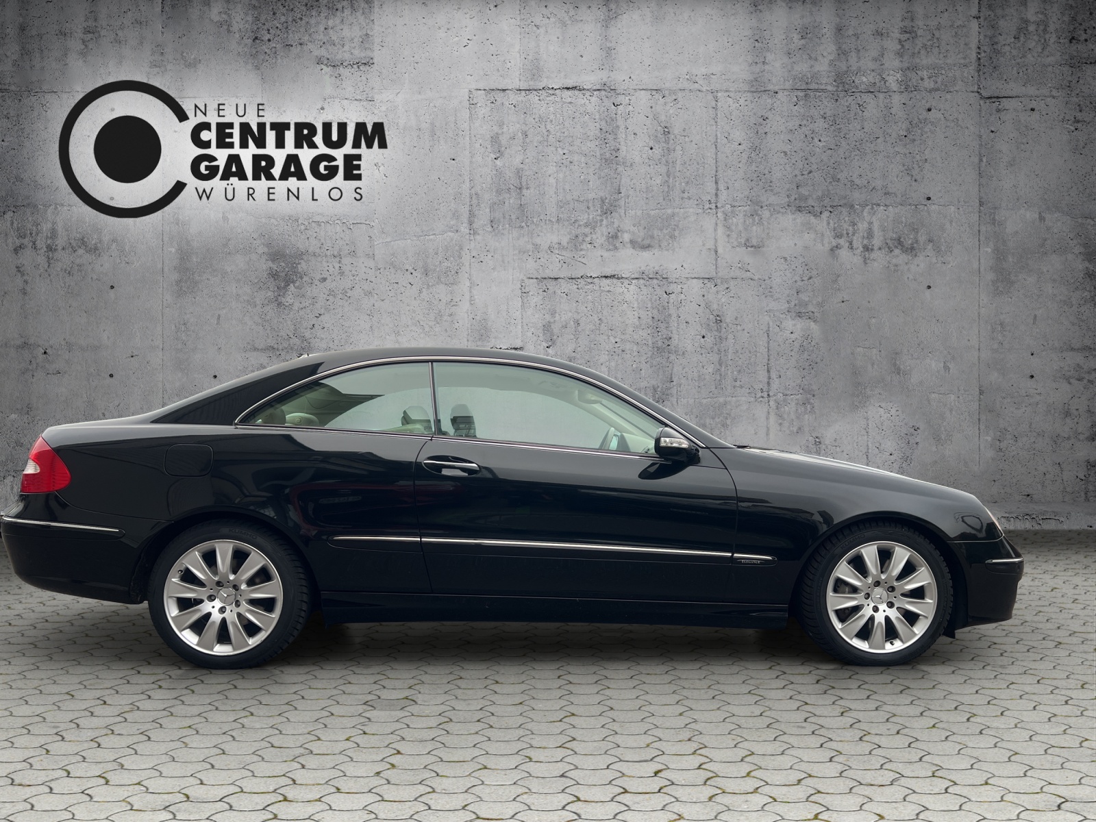 MERCEDES-BENZ CLK 350 Elégance 7G-Tronic-showroom-element-2