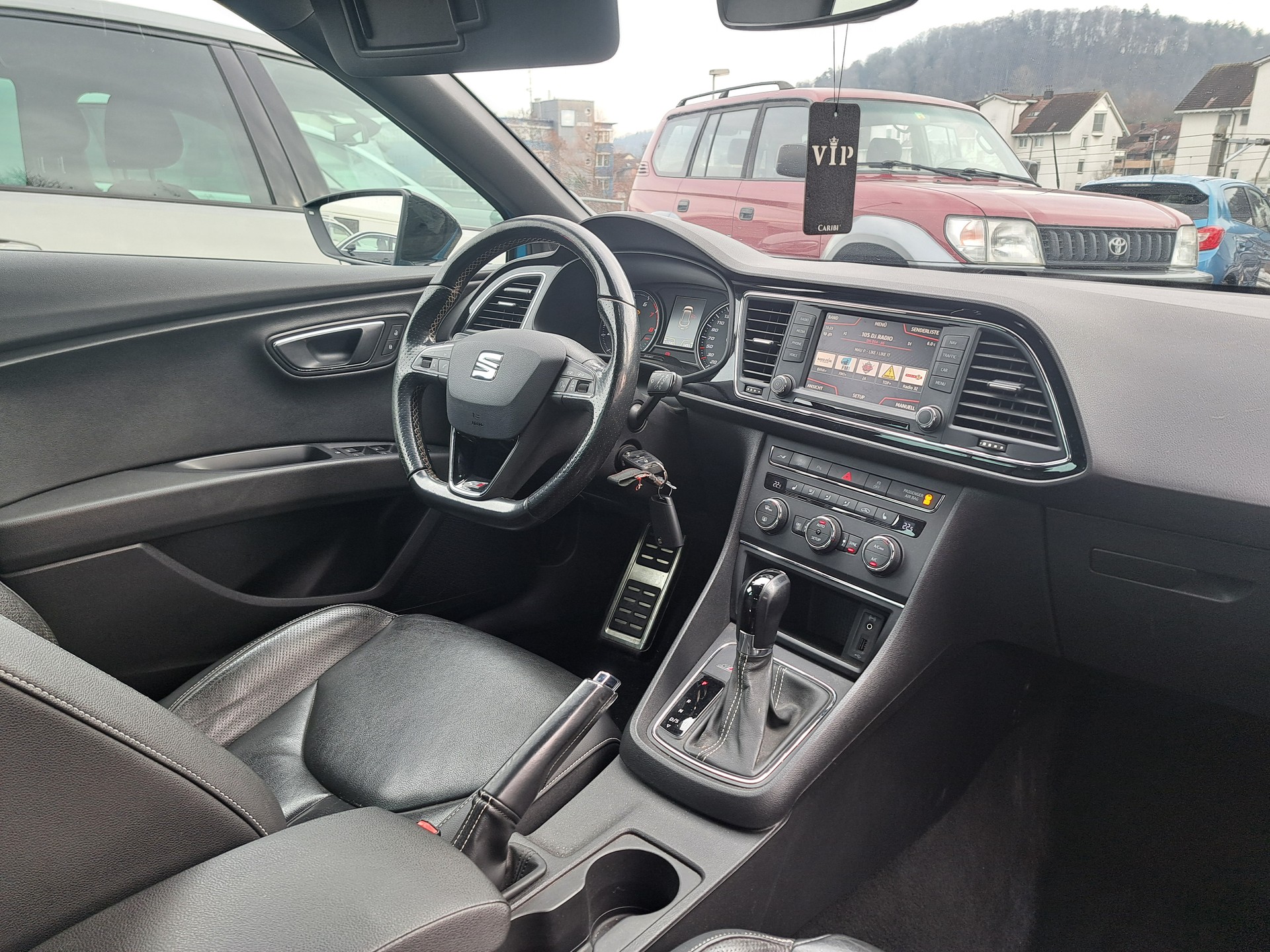 SEAT Leon ST 2.0 TSI Cupra 290 DSG-image-3