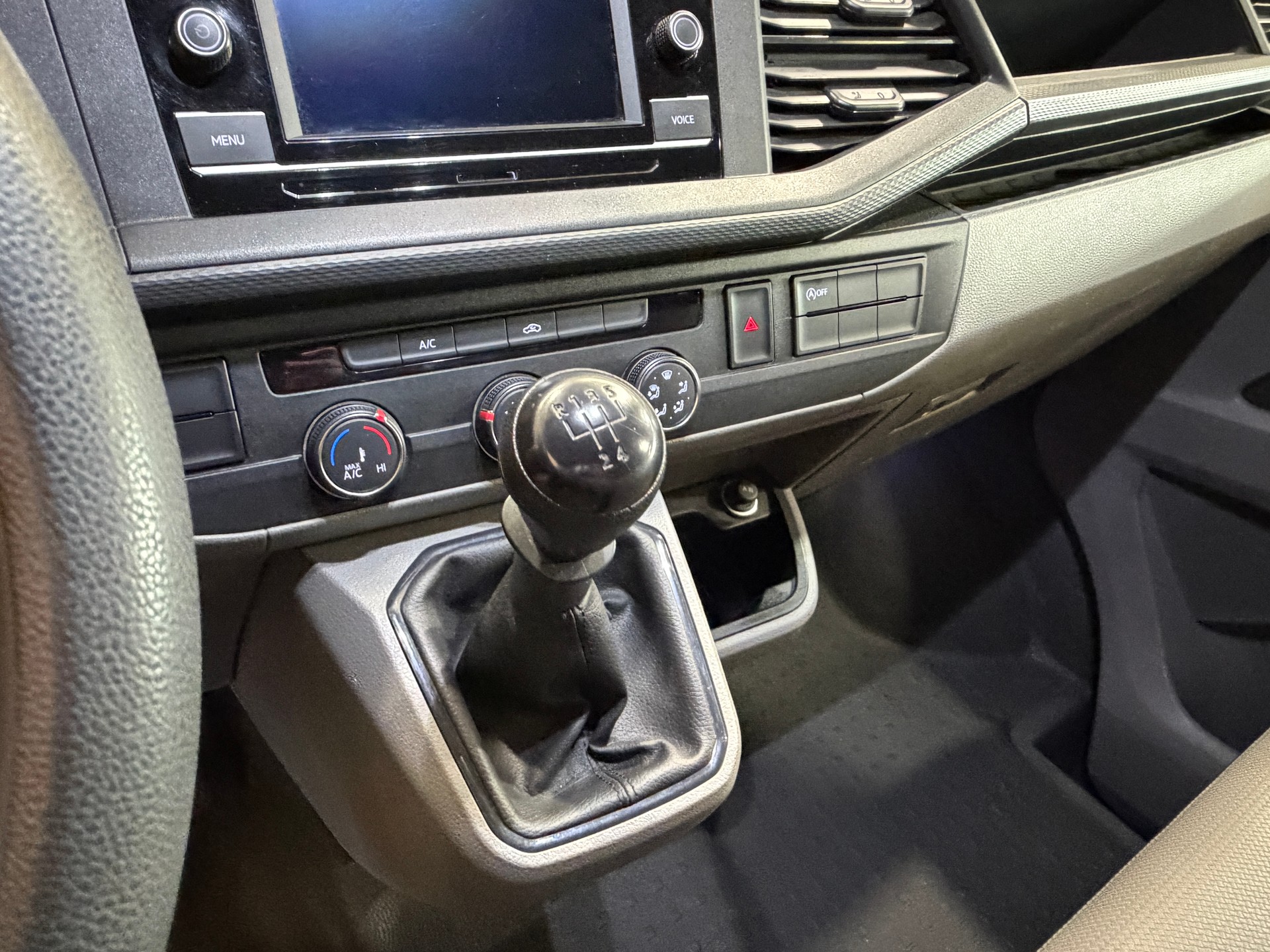 VW T6.1 2.0 TDI TRANSPORTER 3 Plätzer-image-8