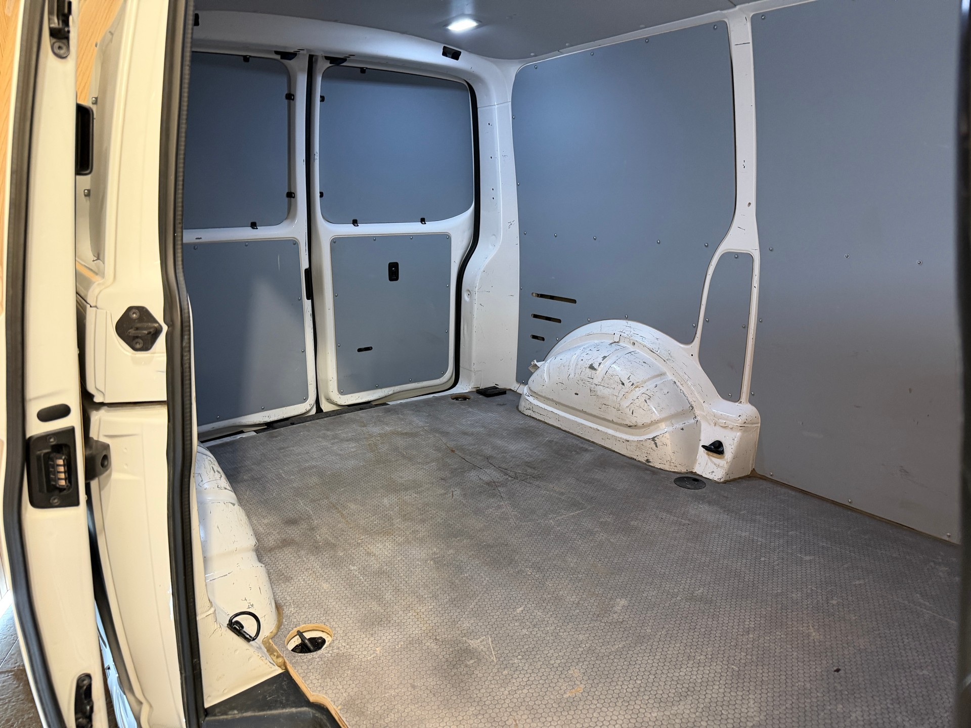 VW T6.1 2.0 TDI TRANSPORTER 3 Plätzer-image-6