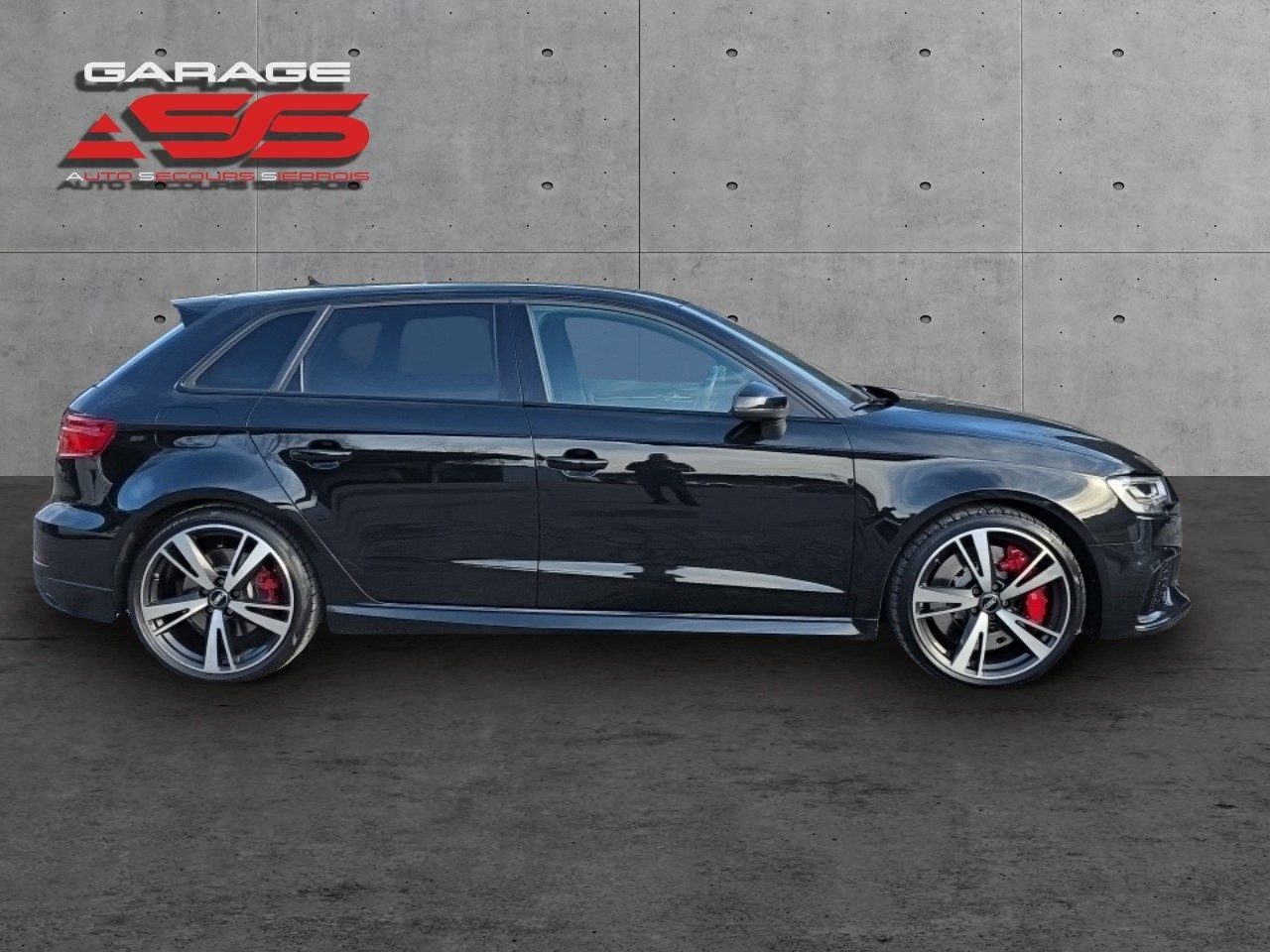 AUDI RS3 Sportback 2.5 TSI quattro S-tronic-image-4