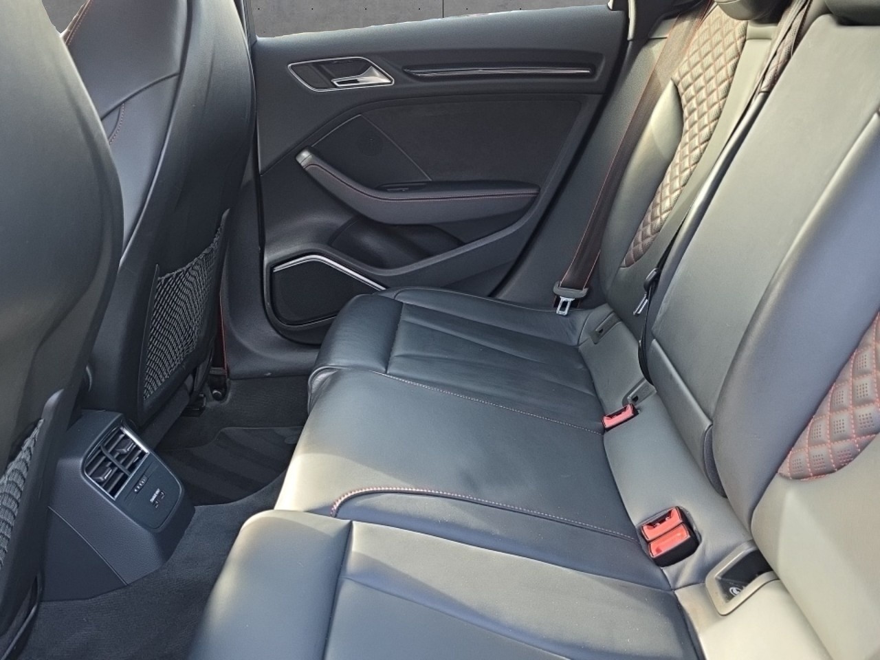 AUDI RS3 Sportback 2.5 TSI quattro S-tronic-image-6
