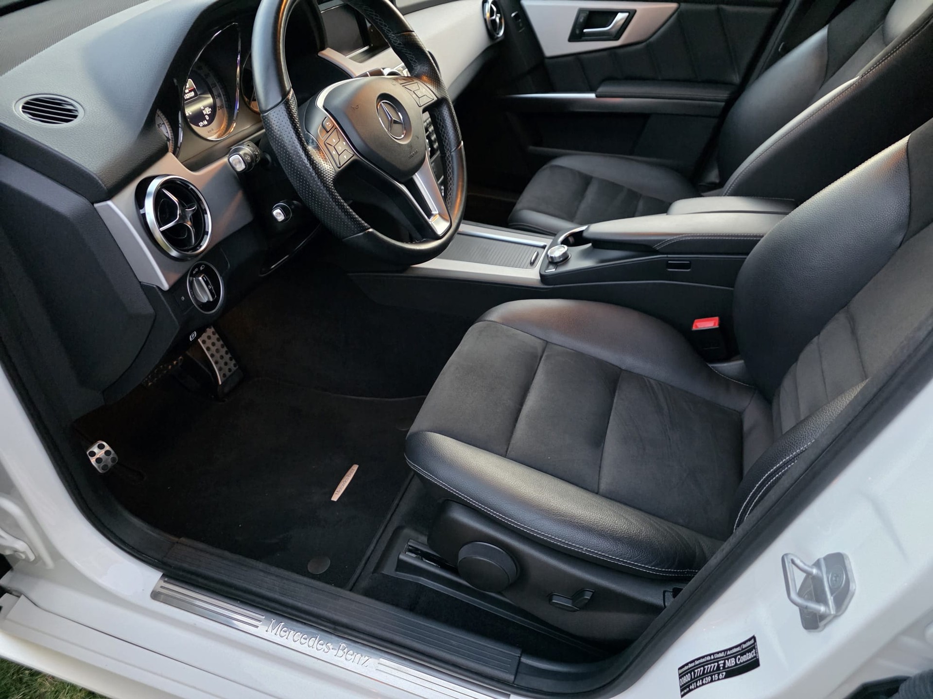 MERCEDES-BENZ GLK 250 BlueTEC 4Matic 7G-Tronic AMG Paket-image-10