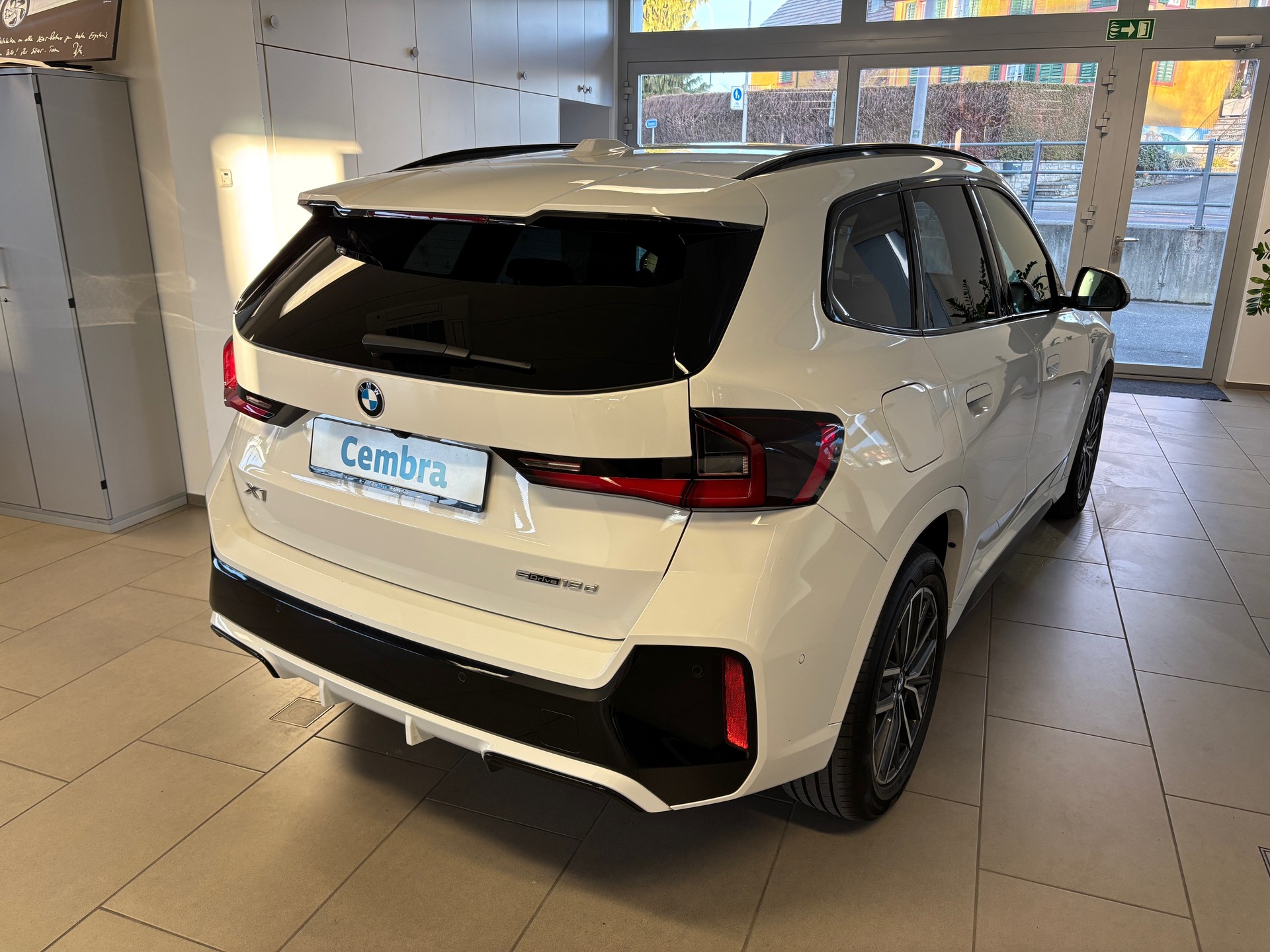BMW X1 sDrive 18d M Sport-showroom-element-2