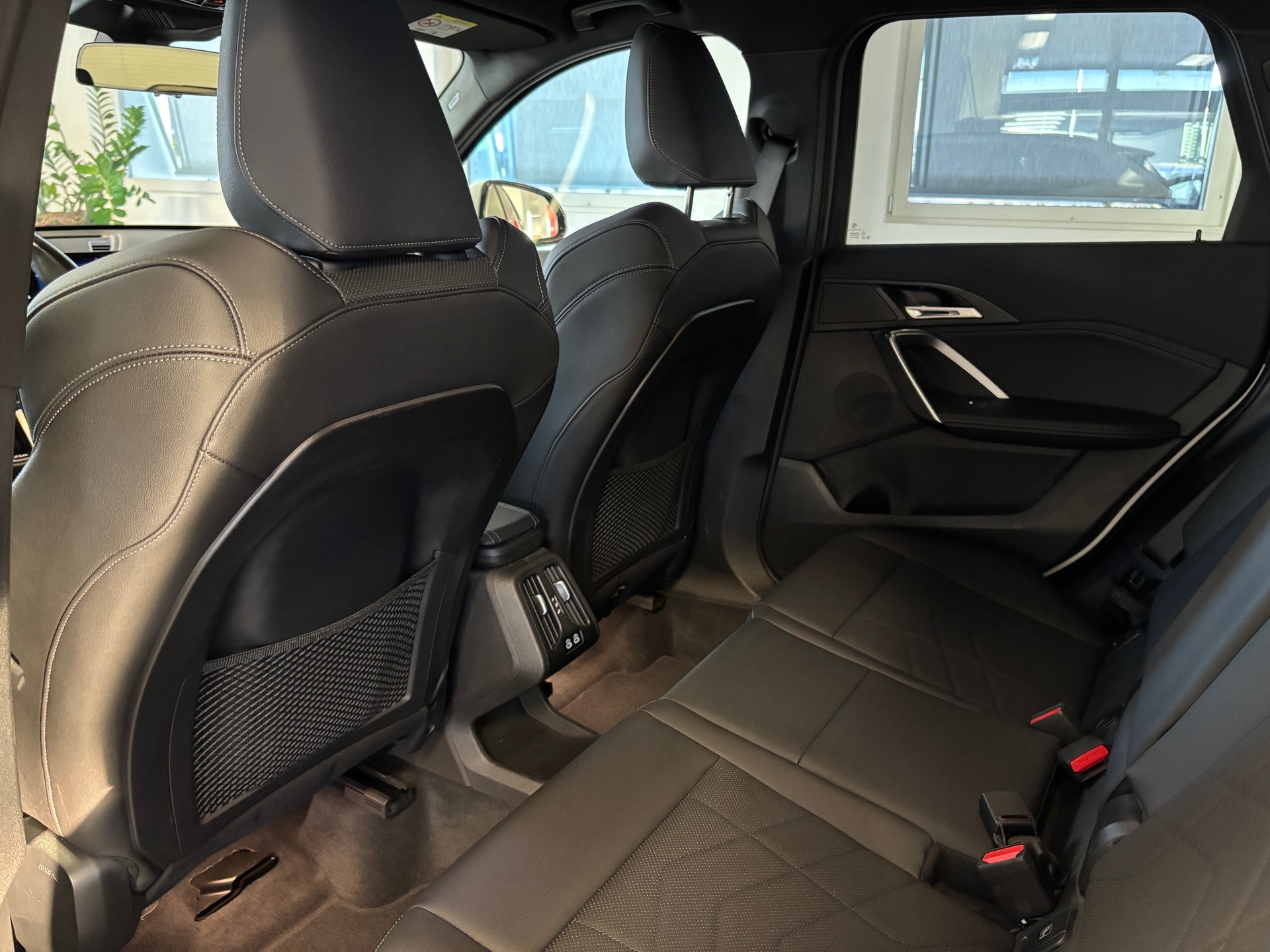 BMW X1 sDrive 18d M Sport-image-10