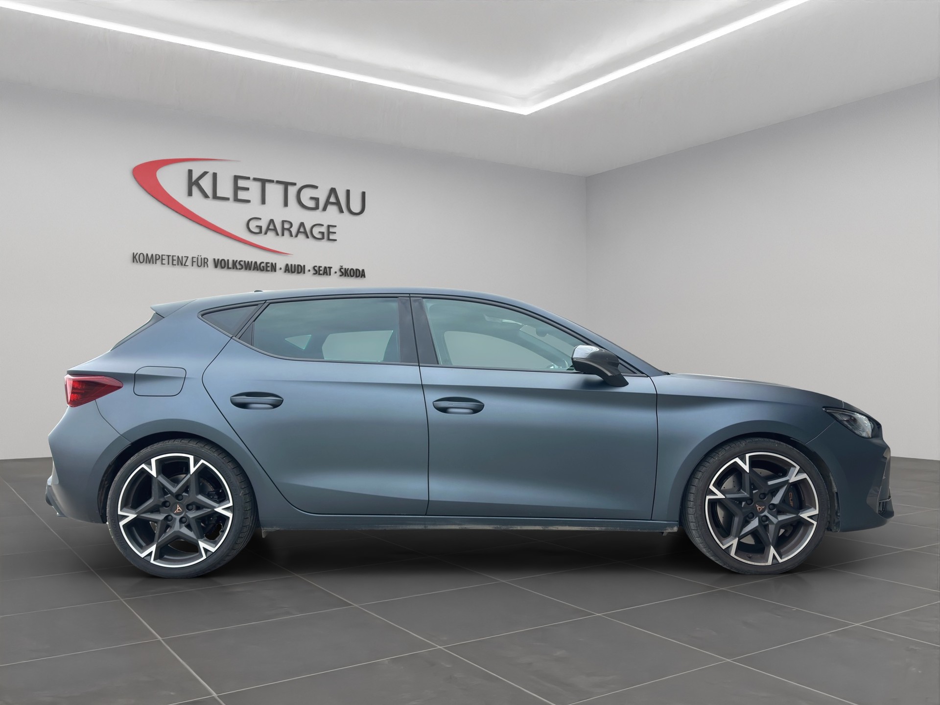 CUPRA Leon 2.0 TSI 300 VZ DSG-image-5