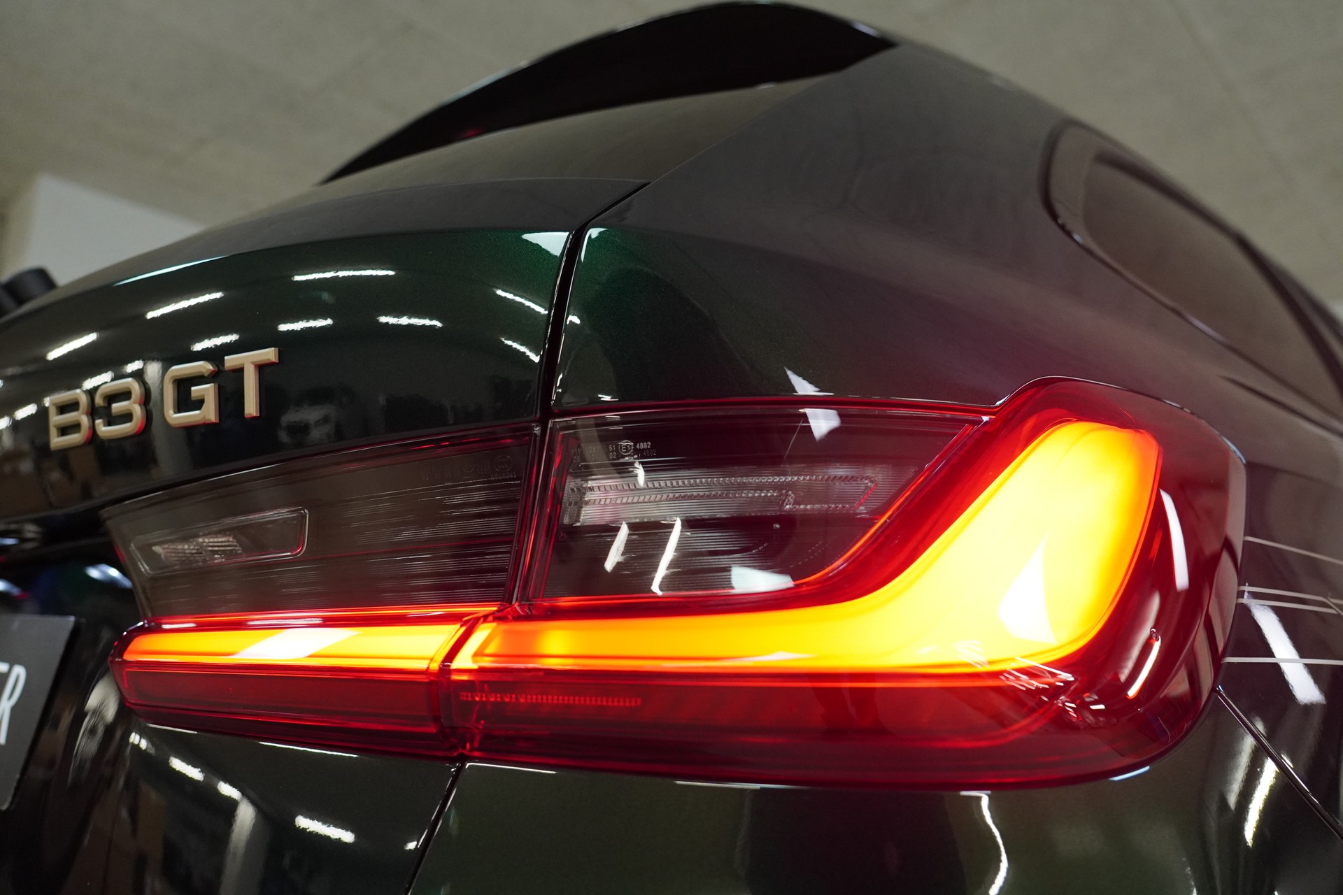 BMW-ALPINA B3 BiTurbo Touring 3.0 xDrive GT Switch-Tronic-image-15