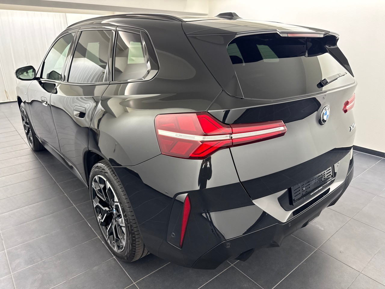 BMW X3 xDrive 20 48V M Sport ''inkl. Anhängervorrichtung''-showroom-element-1
