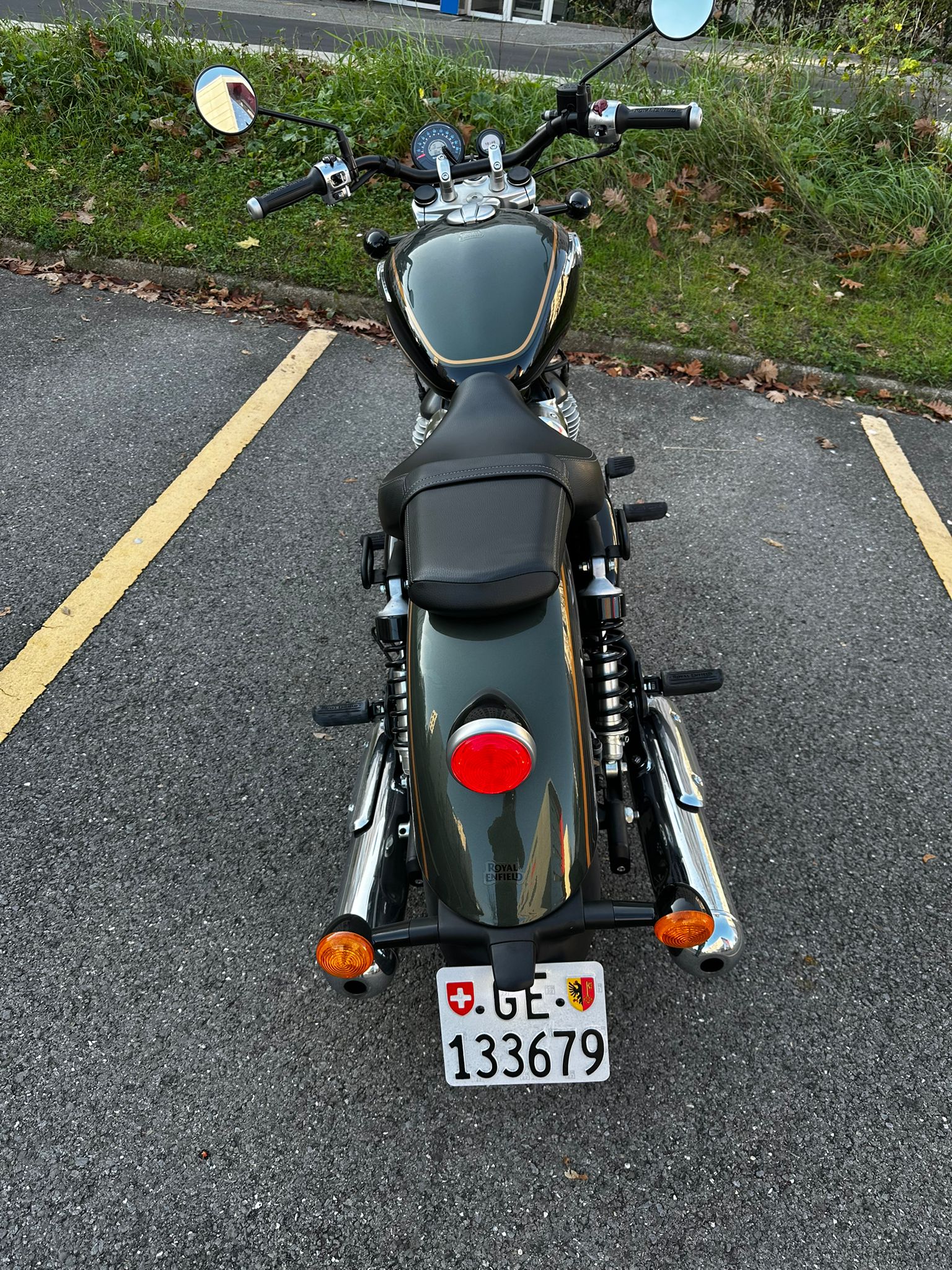 ROYAL ENFIELD Super Meteor 650 Astral-image-5