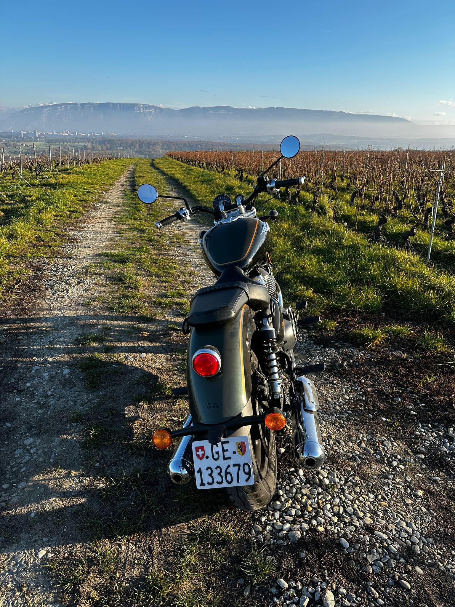 ROYAL ENFIELD Super Meteor 650 Astral-image-3