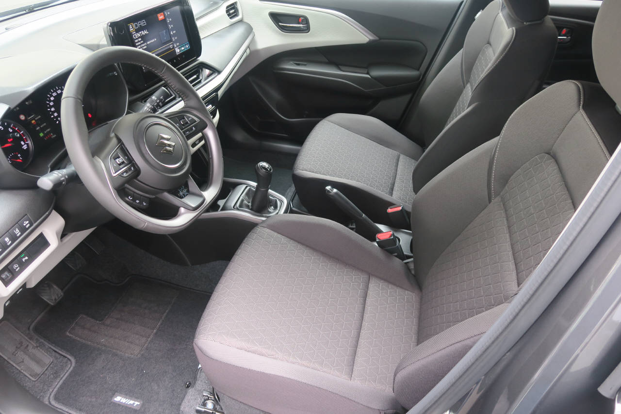 SUZUKI Swift 1.2 Sakura Top Hybrid 4x4-showroom-element-3