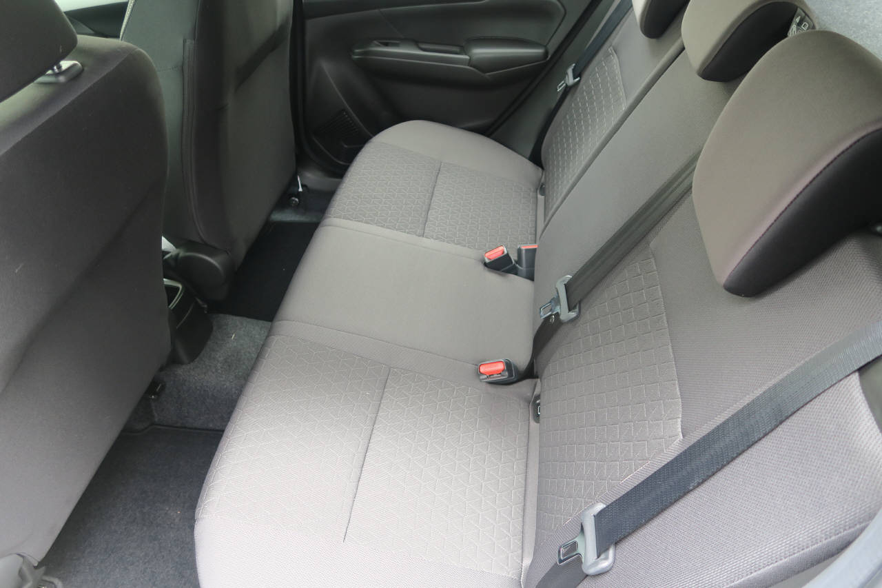 SUZUKI Swift 1.2 Sakura Top Hybrid 4x4-image-14