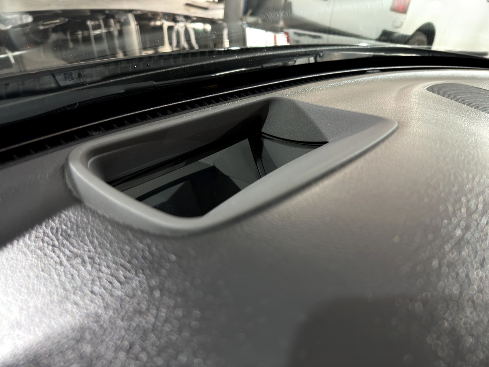 MERCEDES-BENZ C 200 Swiss Star AMG Line 4M 9G-Tronic-image-8
