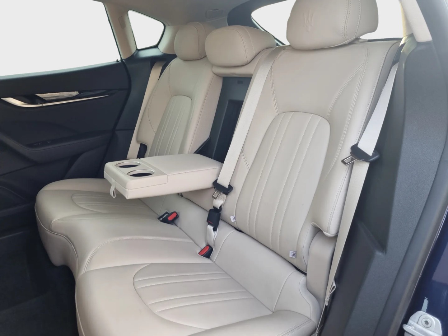 MASERATI Levante 3.0 V6 GranSport Automatica-image-12
