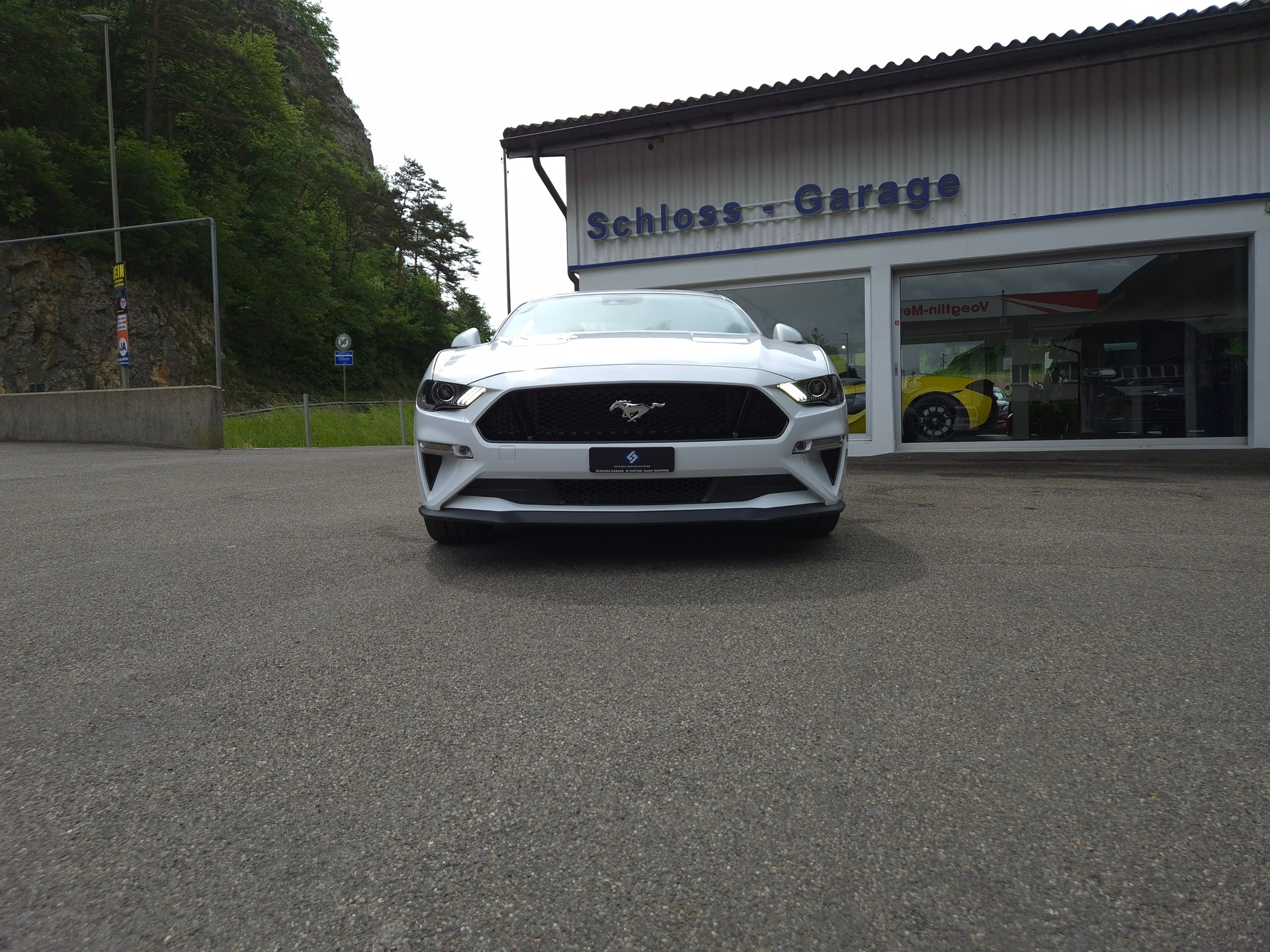 FORD Mustang Fastback 5.0 V8 GT Automat-image-4