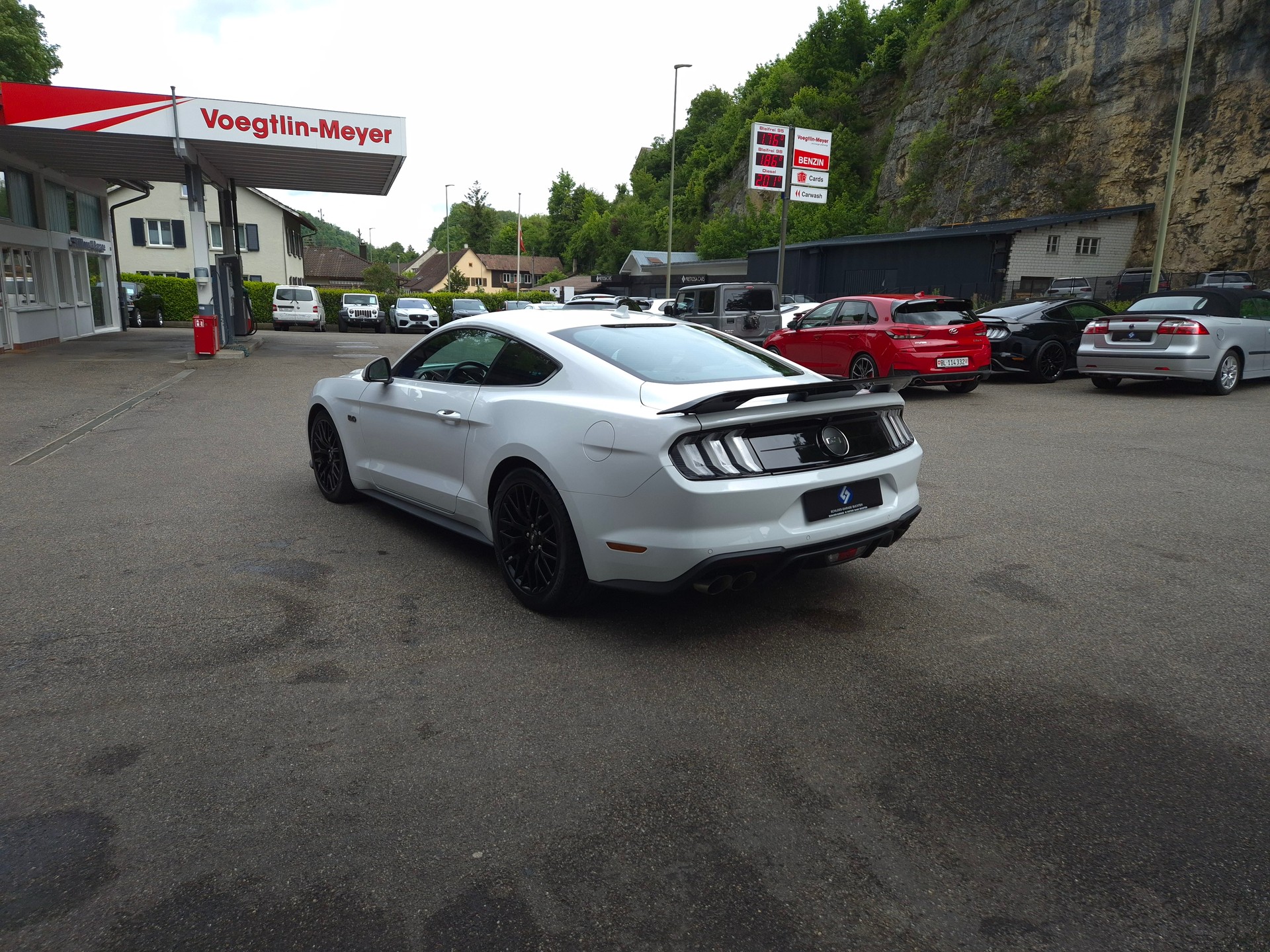 FORD Mustang Fastback 5.0 V8 GT Automat-image-9