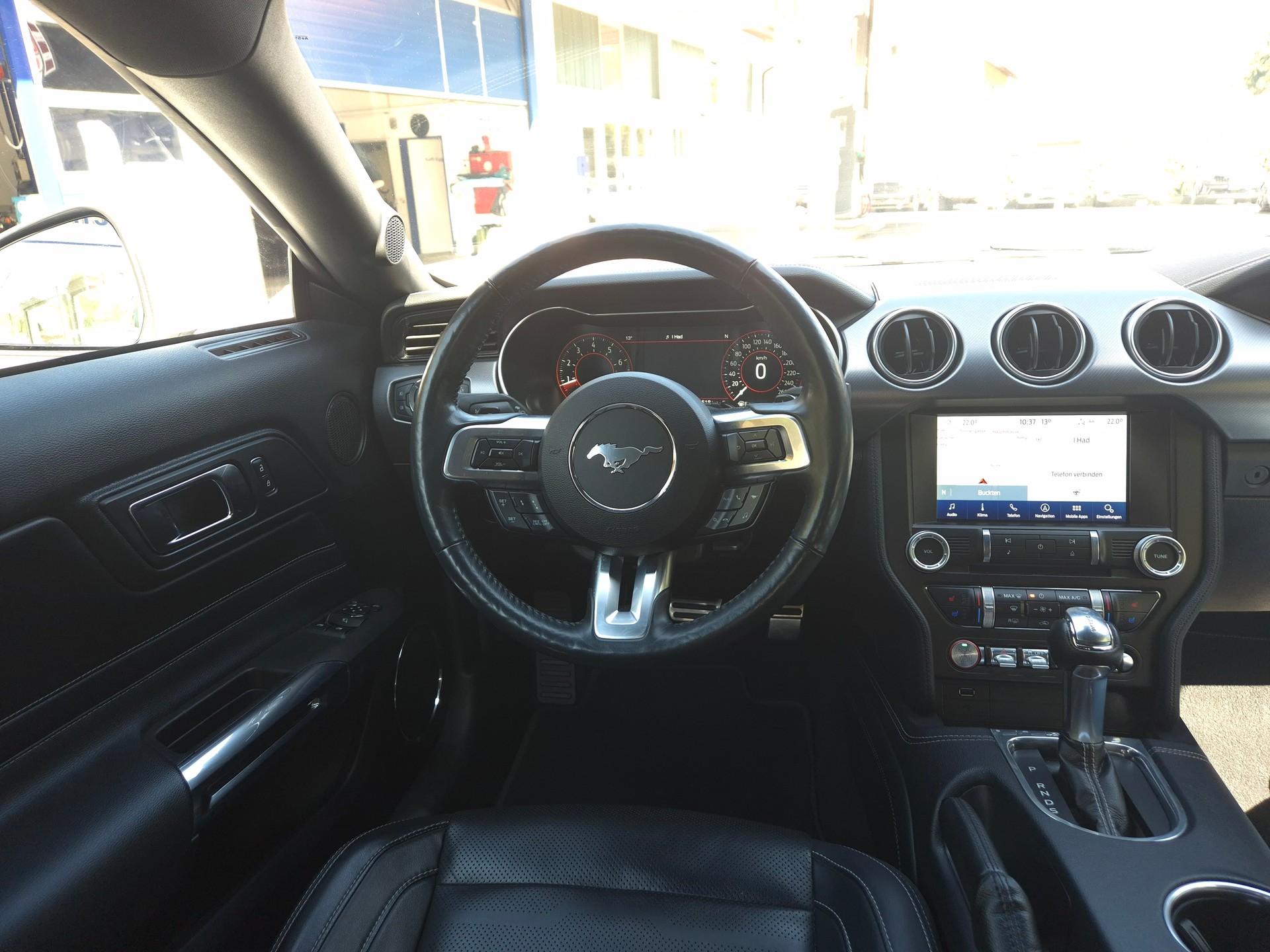 FORD Mustang Fastback 5.0 V8 GT Automat-image-17