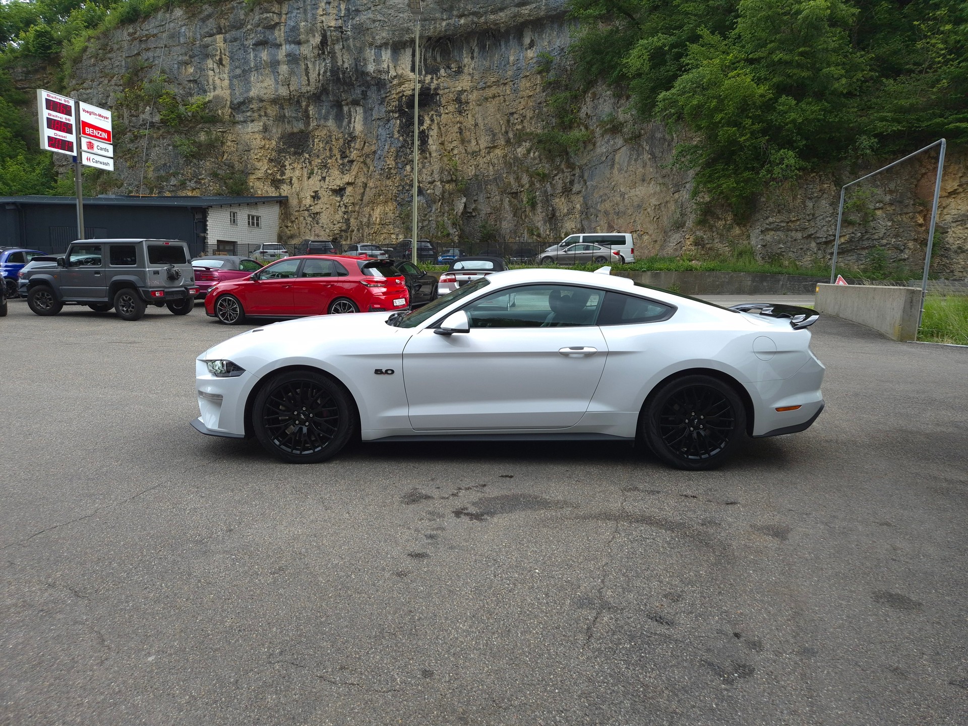 FORD Mustang Fastback 5.0 V8 GT Automat-image-7