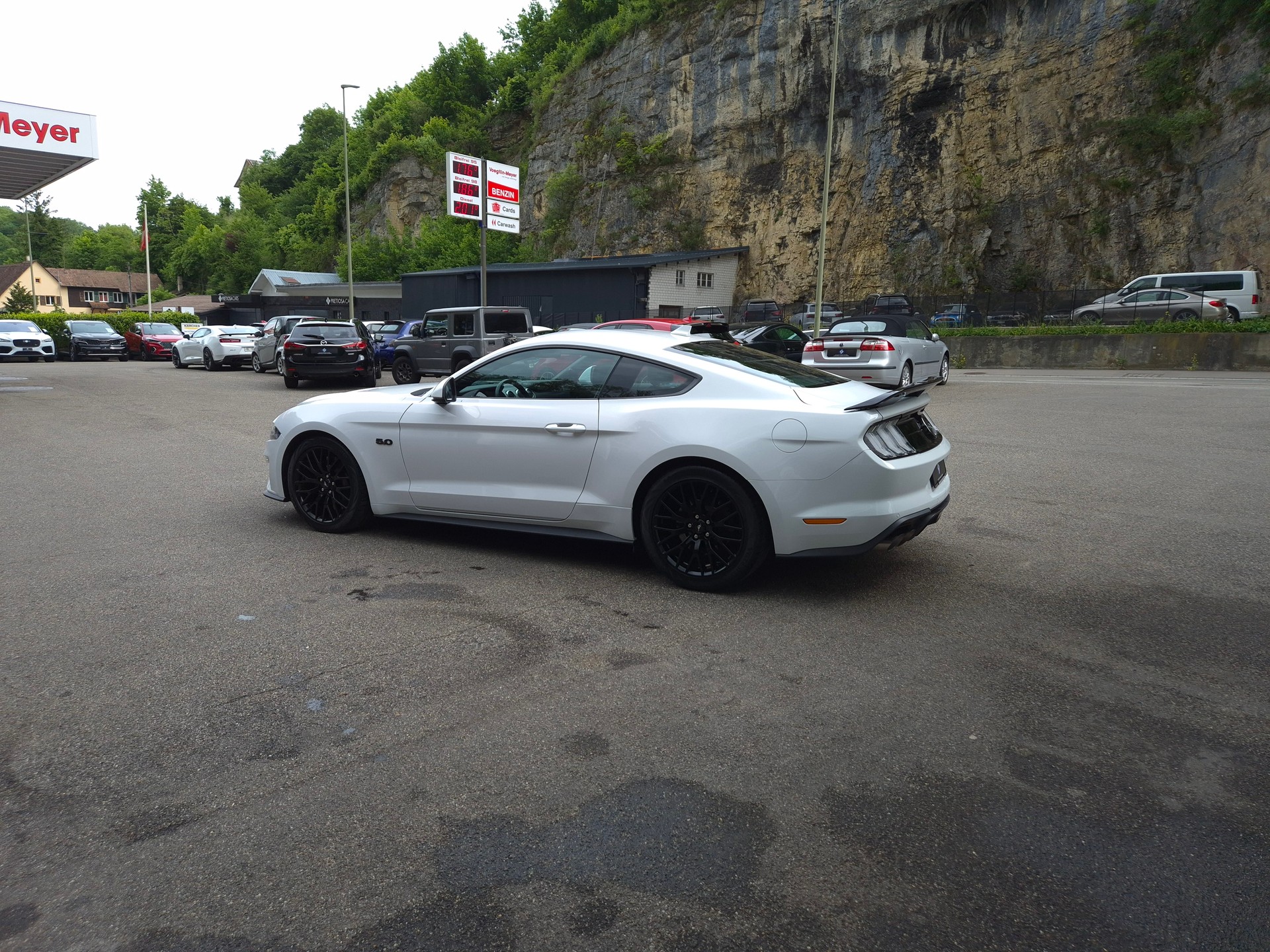 FORD Mustang Fastback 5.0 V8 GT Automat-image-8
