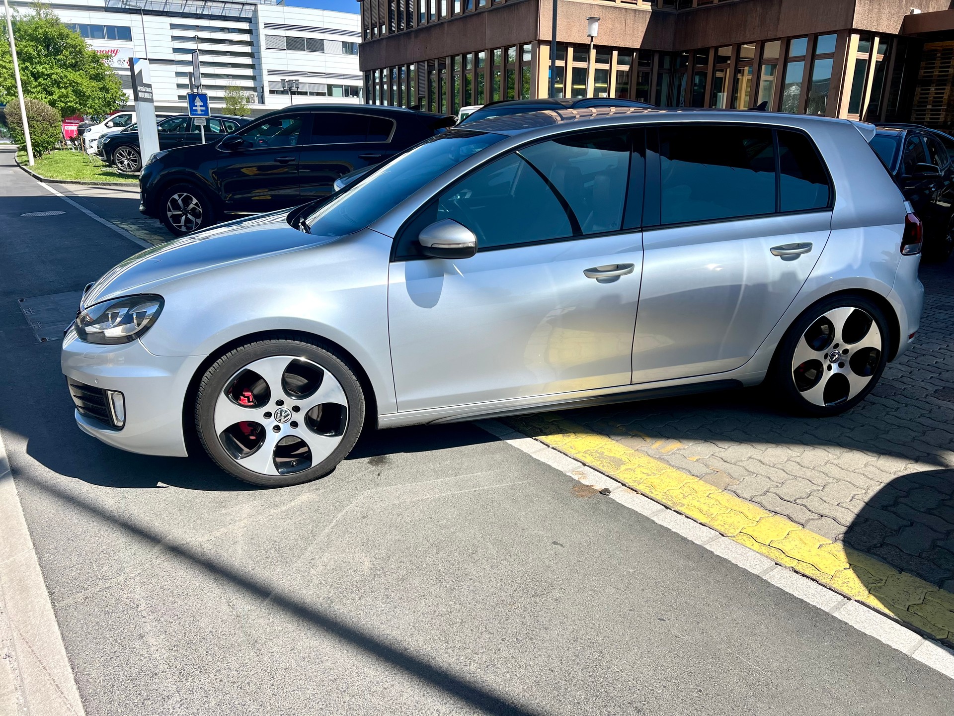 VW Golf 2.0 TSI GTI DSG-image-4