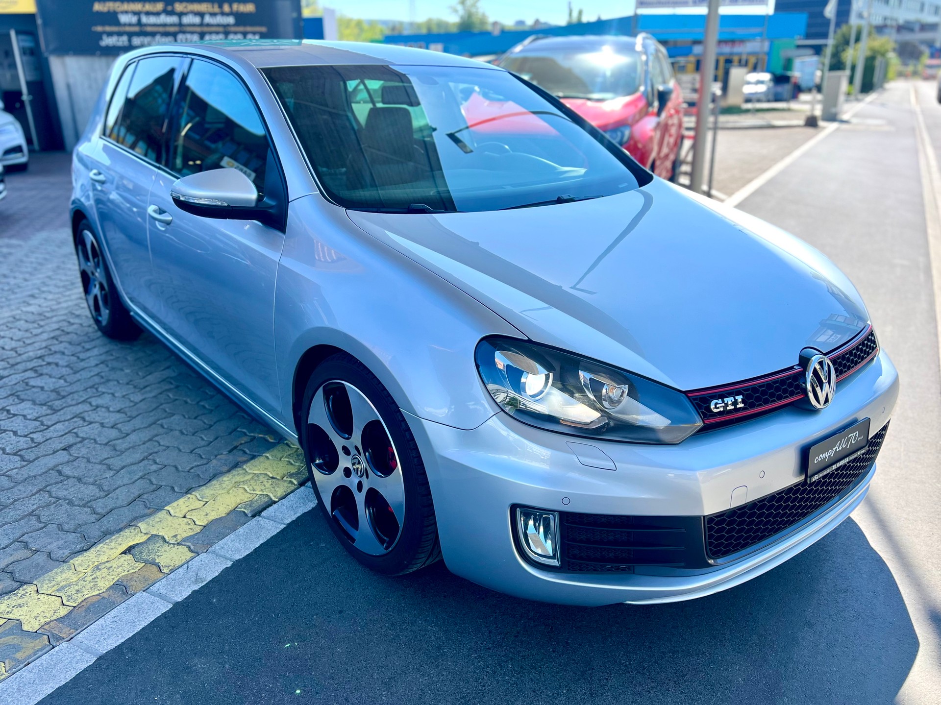 VW Golf 2.0 TSI GTI DSG-image-12