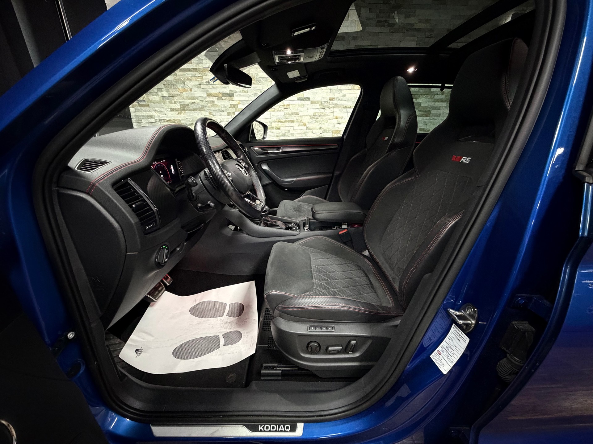SKODA Kodiaq 2.0 TSI 4x4 RS-image-12