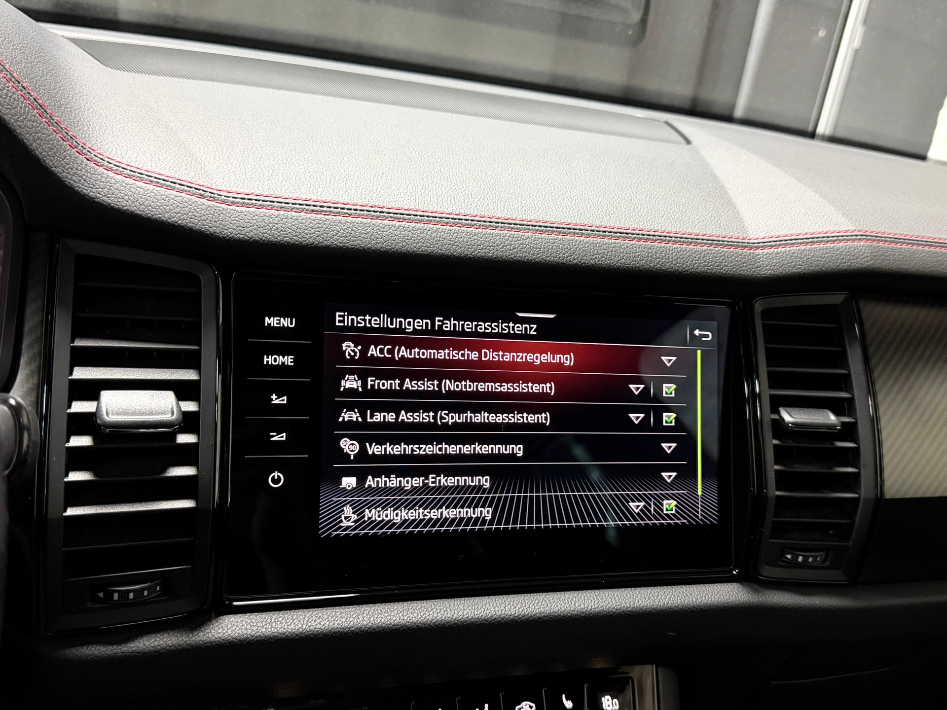 SKODA Kodiaq 2.0 TSI 4x4 RS-image-19