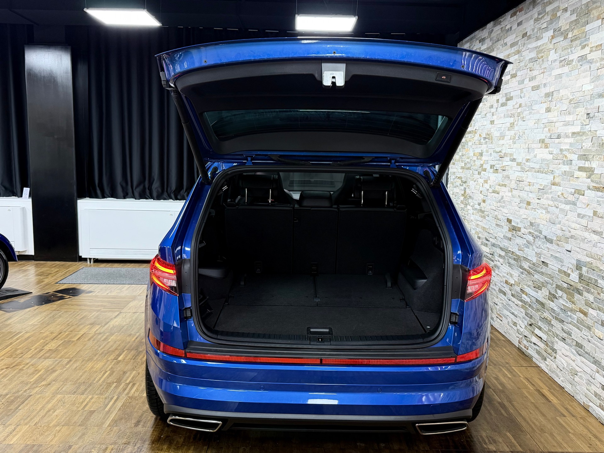 SKODA Kodiaq 2.0 TSI 4x4 RS-image-25