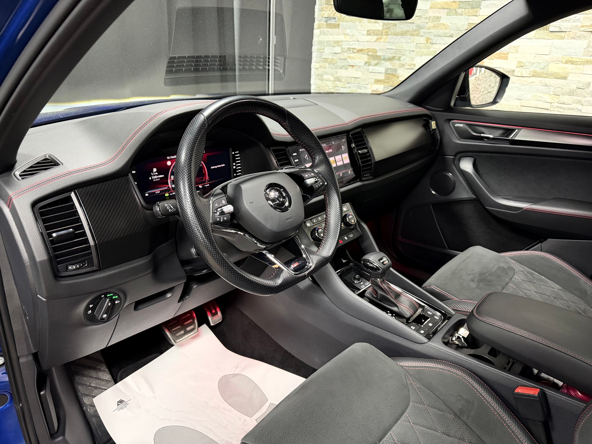 SKODA Kodiaq 2.0 TSI 4x4 RS-image-13