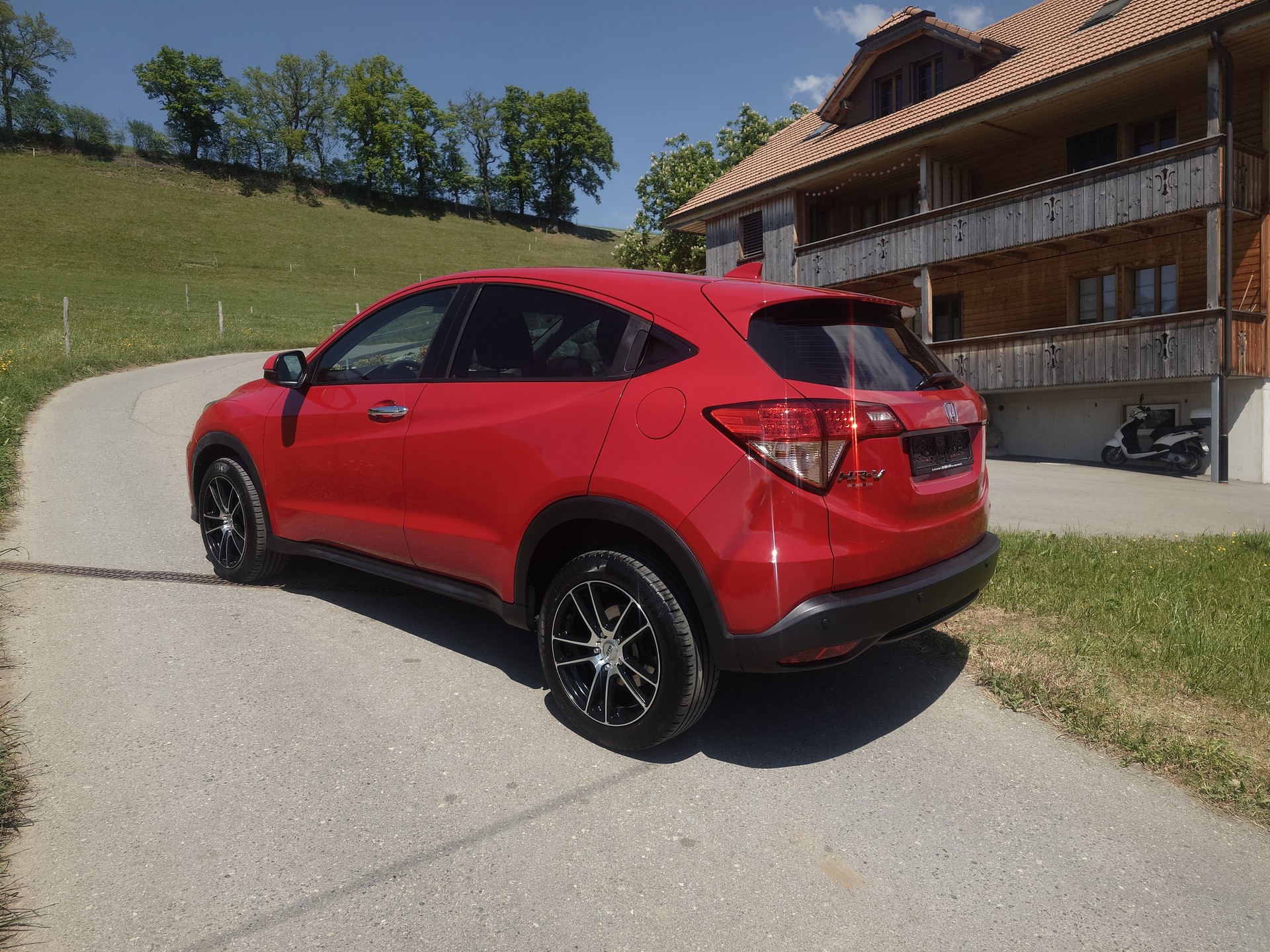HONDA HR-V 1.5i-VTEC Comfort-image-1