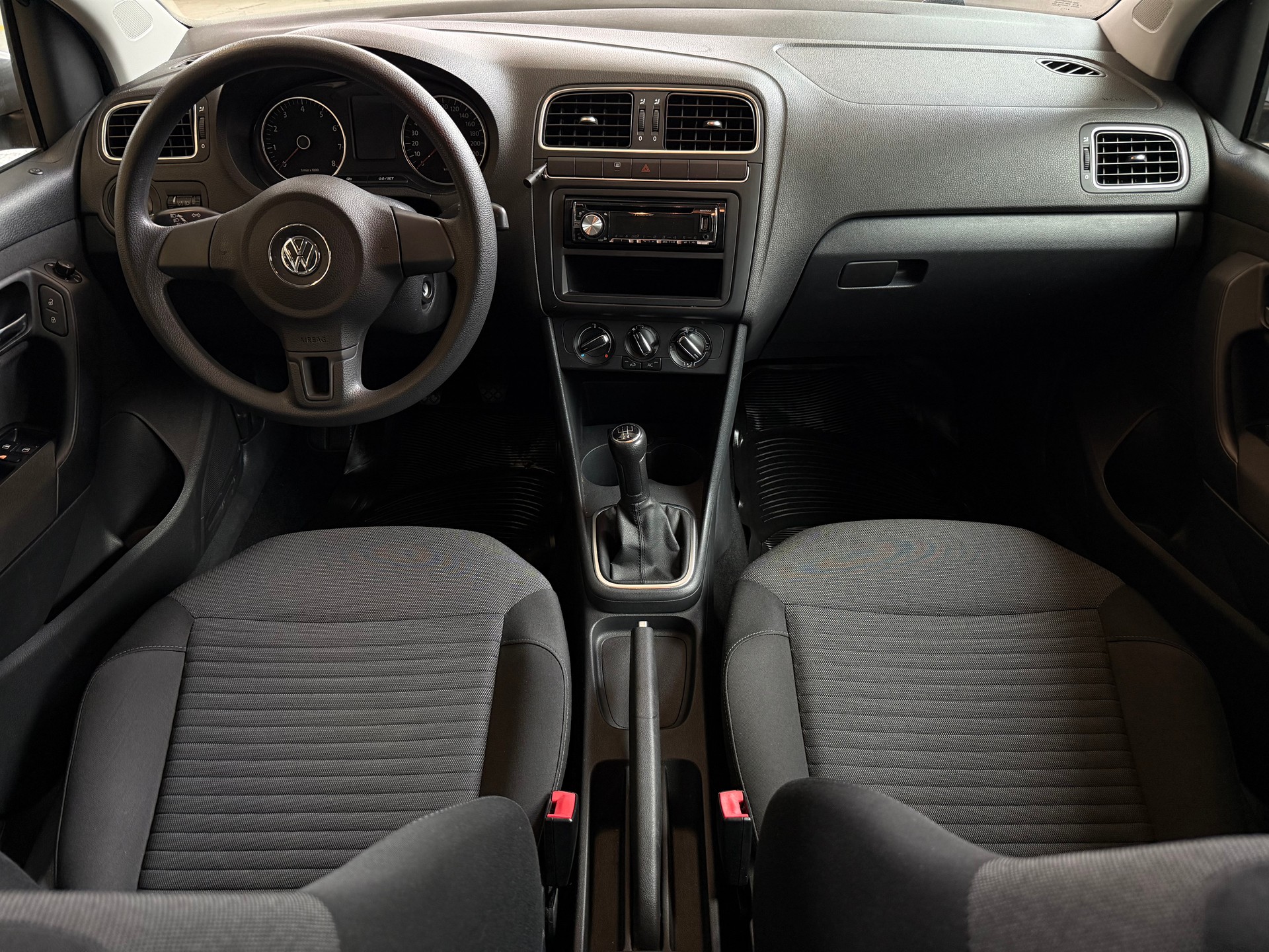 VW Polo 1.4 16V Comfortline-image-12