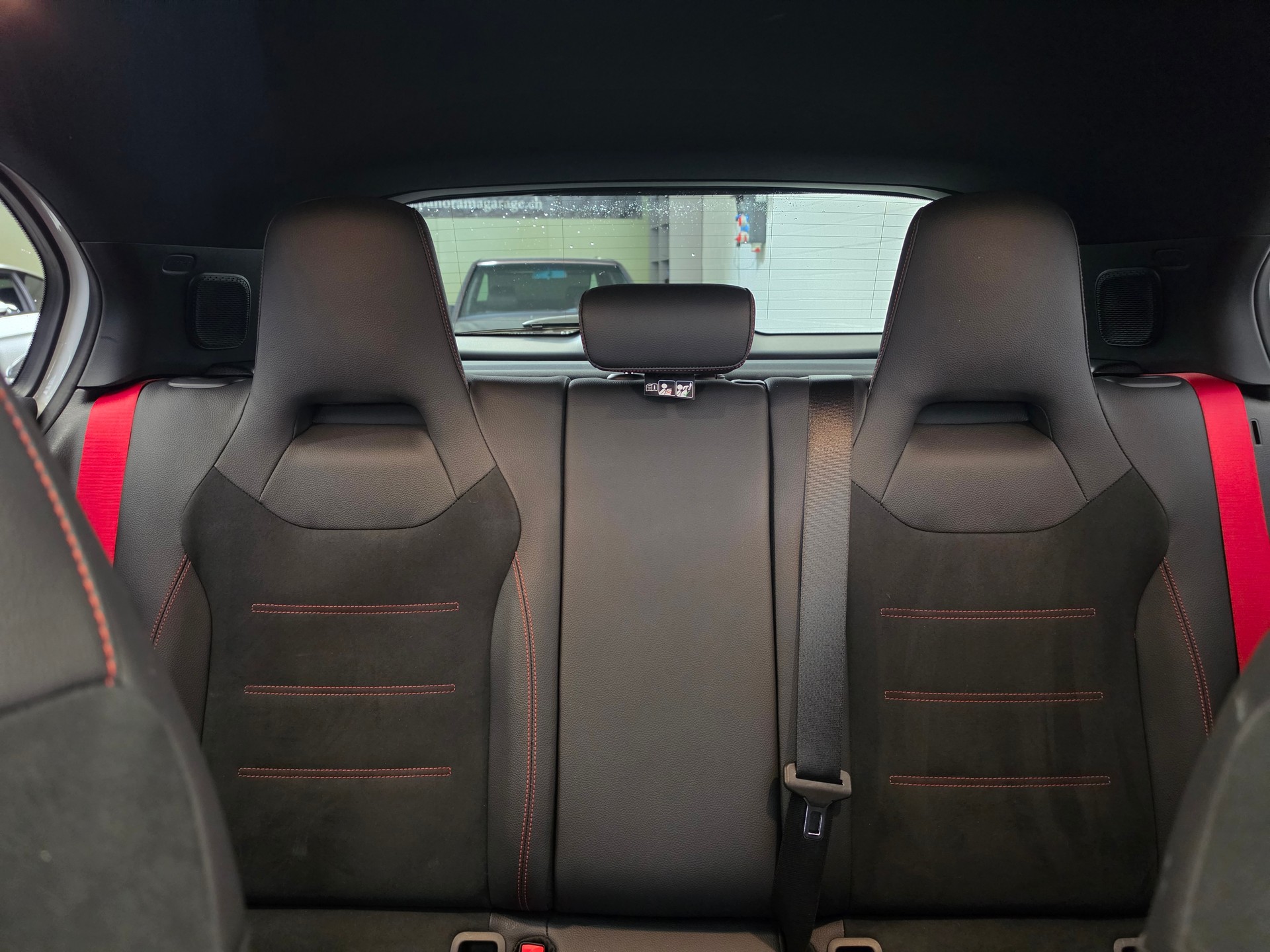 MERCEDES-BENZ A 35 AMG 4Matic Panamericana Edition Speedshift-image-22