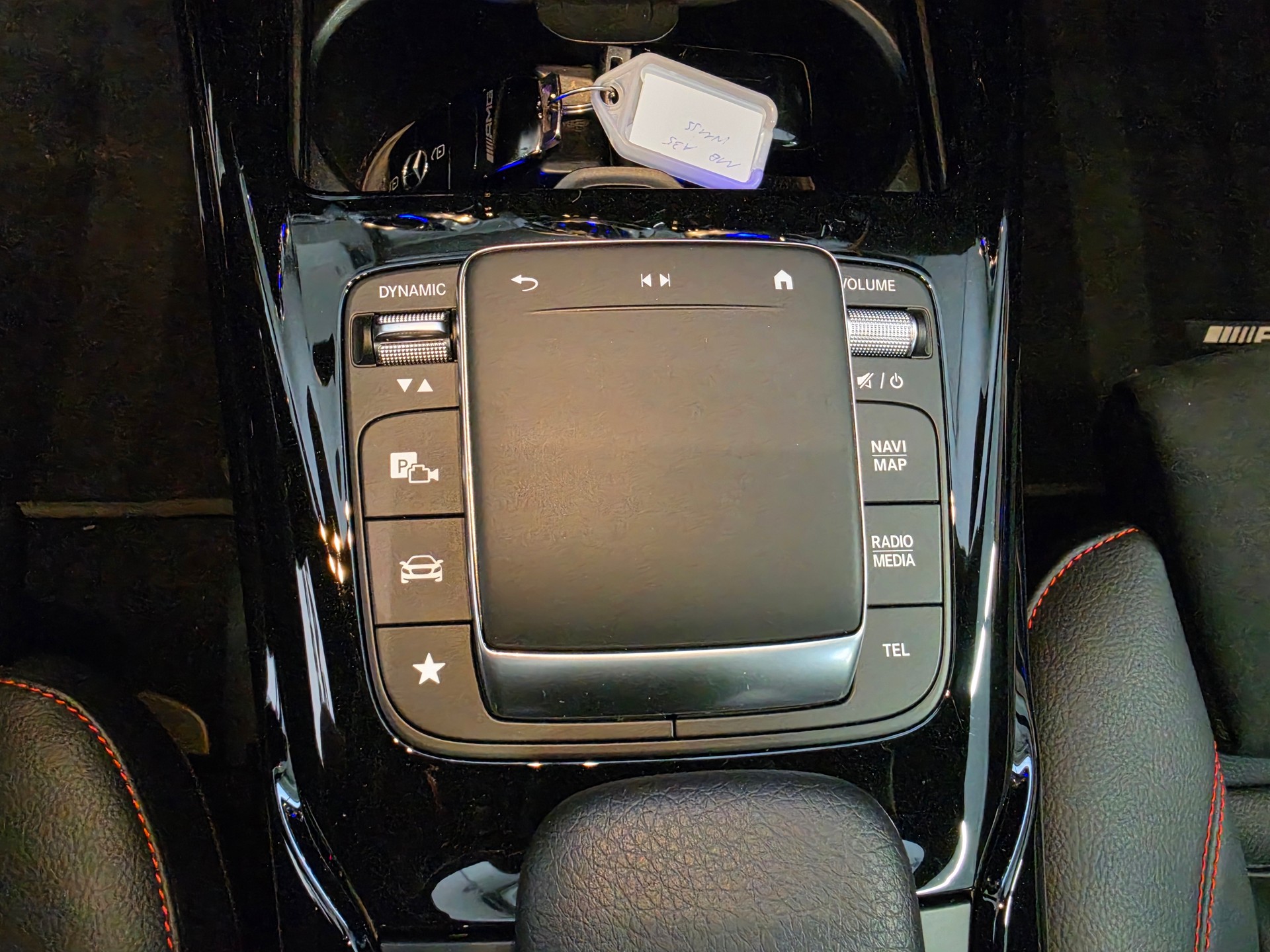 MERCEDES-BENZ A 35 AMG 4Matic Panamericana Edition Speedshift-image-15