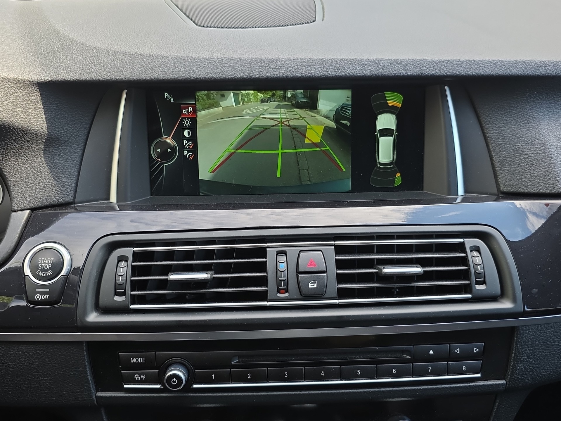 BMW 525d Touring xDrive Luxury Line Steptronic-image-14