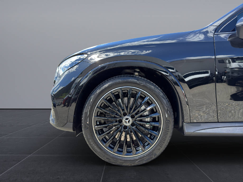 MERCEDES-BENZ GLC 300 AMG Line 4matic-image-17