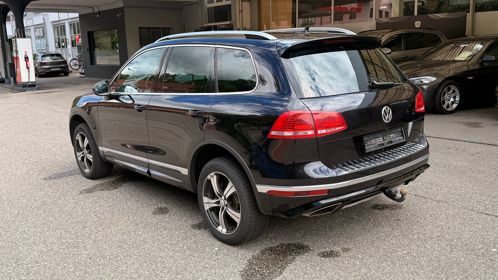 VW Touareg 3.0 TDI BlueMotion Technology Tiptronic-image-4