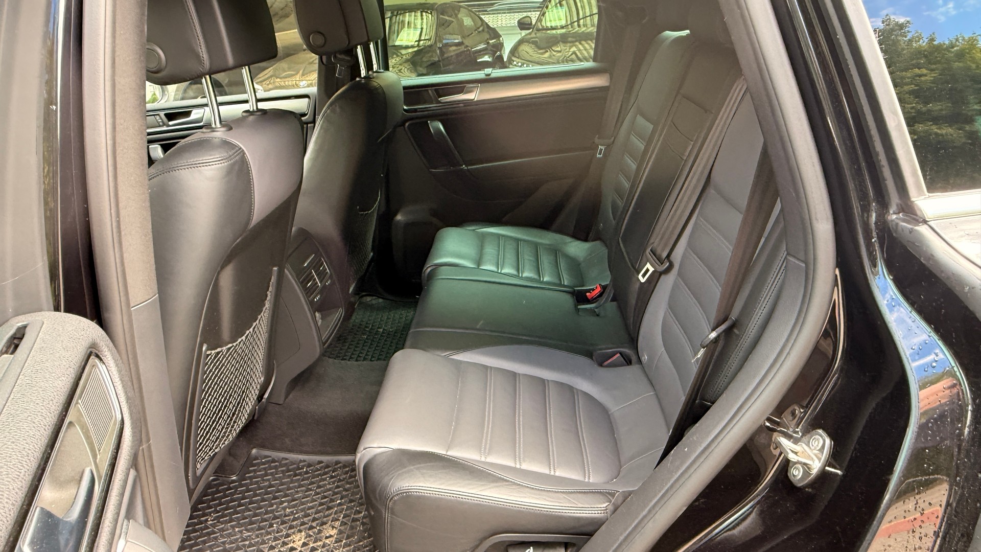 VW Touareg 3.0 TDI BlueMotion Technology Tiptronic-image-16