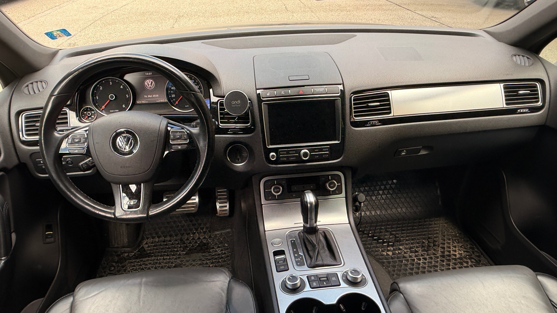 VW Touareg 3.0 TDI BlueMotion Technology Tiptronic-image-10