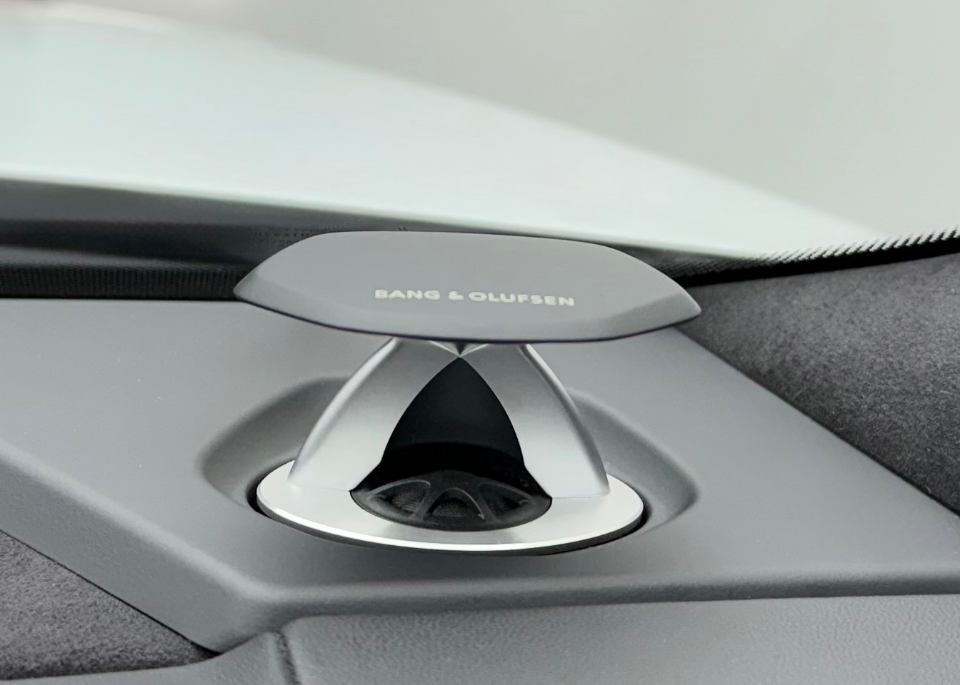 LAMBORGHINI Urus E-Gear-image-14