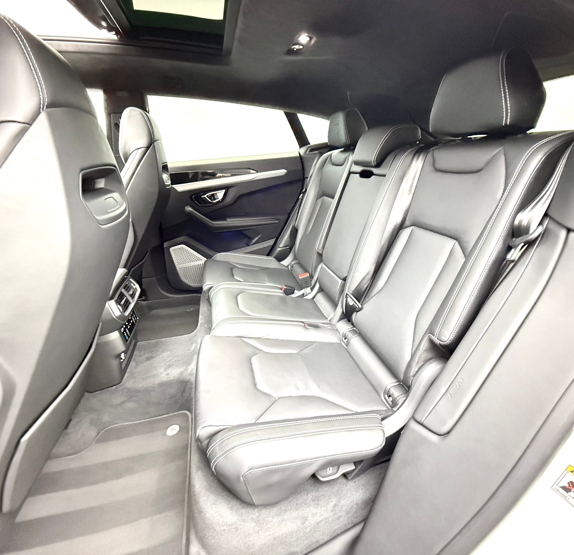 LAMBORGHINI Urus E-Gear-image-16