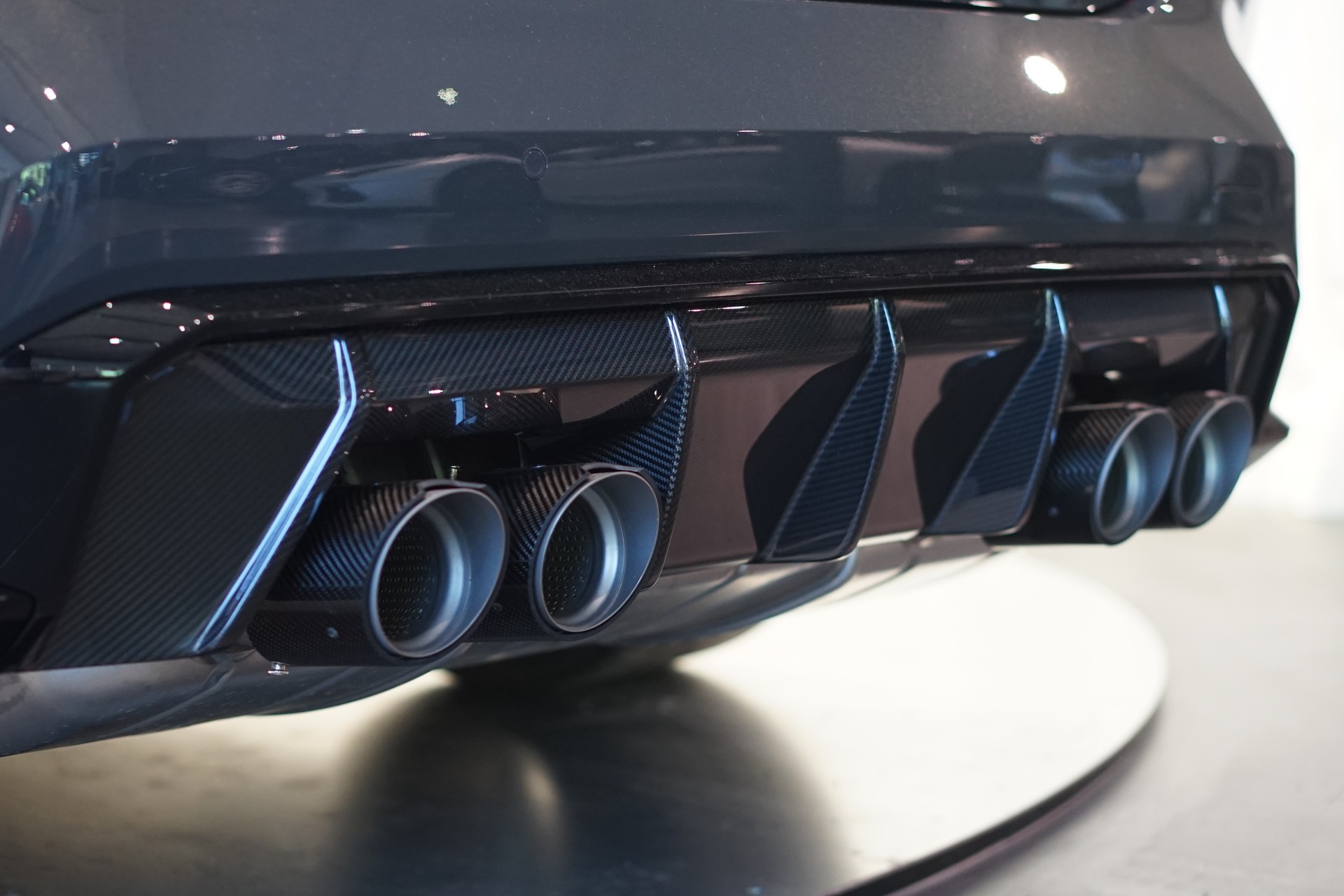 BMW M4 Coupé Competition M xDrive *CH-Fahrzeug* *Dravitgrau* *Carbon*-image-11
