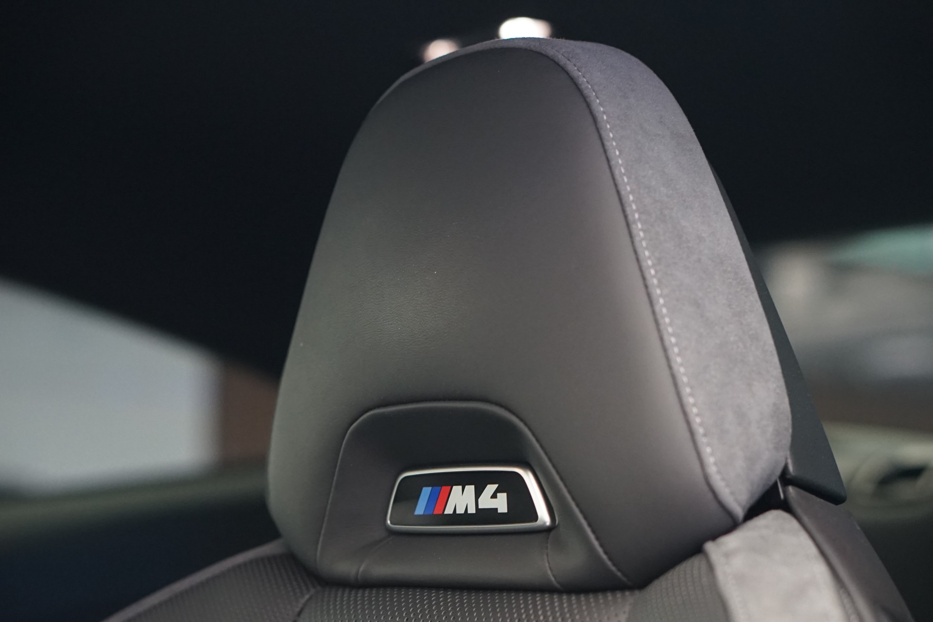BMW M4 Coupé Competition M xDrive *CH-Fahrzeug* *Dravitgrau* *Carbon*-image-37