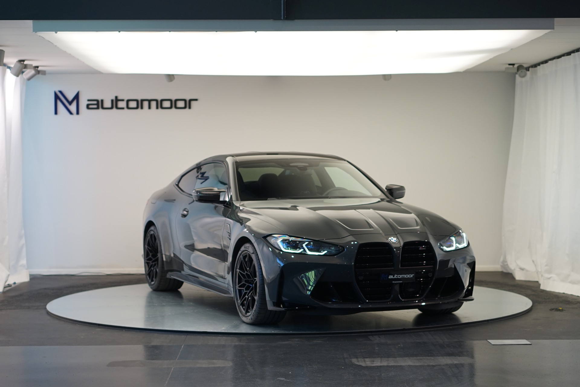BMW M4 Coupé Competition M xDrive *CH-Fahrzeug* *Dravitgrau* *Carbon*-showroom-element-2
