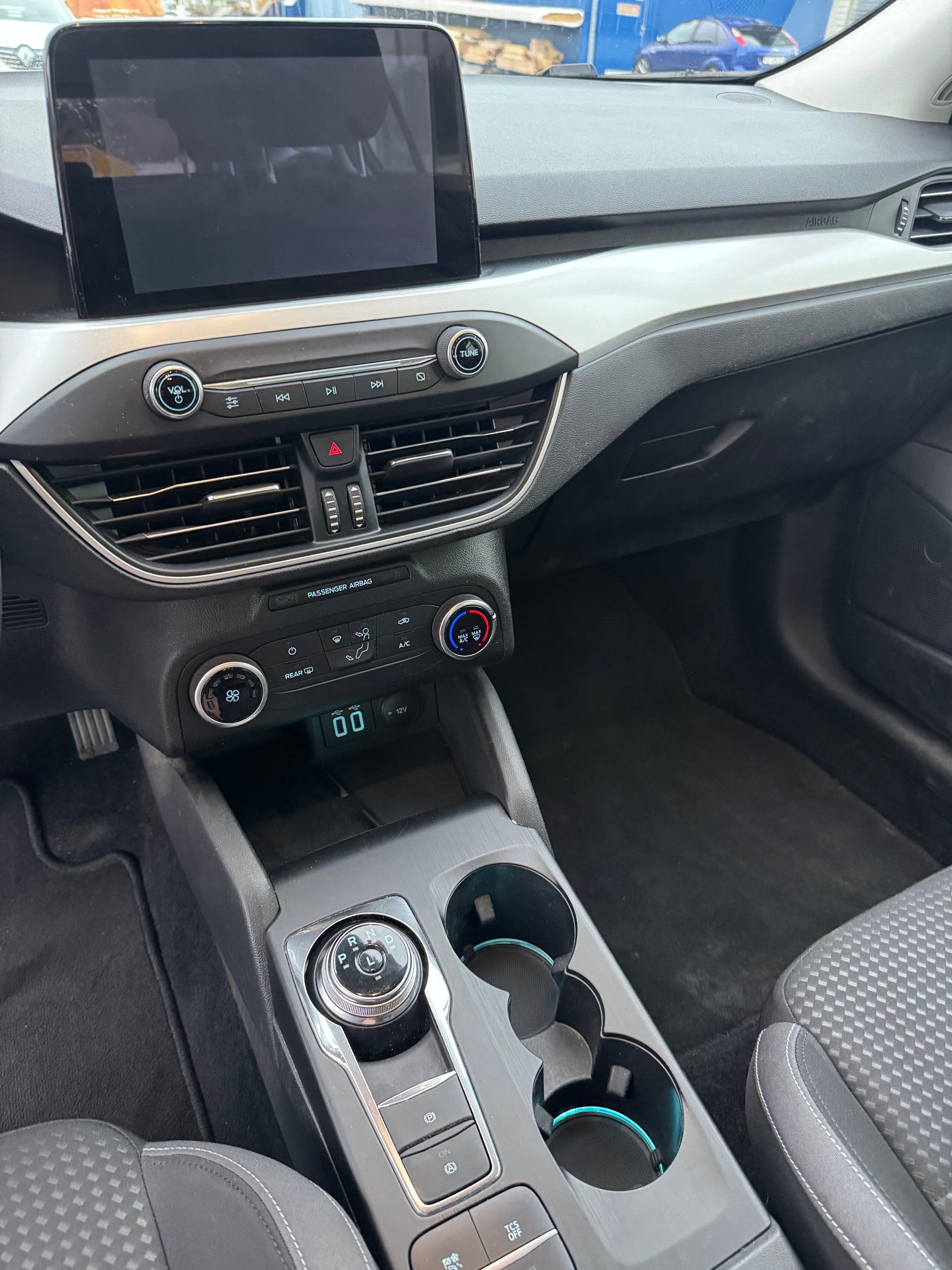 FORD Focus 1.5 TDCi Cool Connect Automatic-image-5