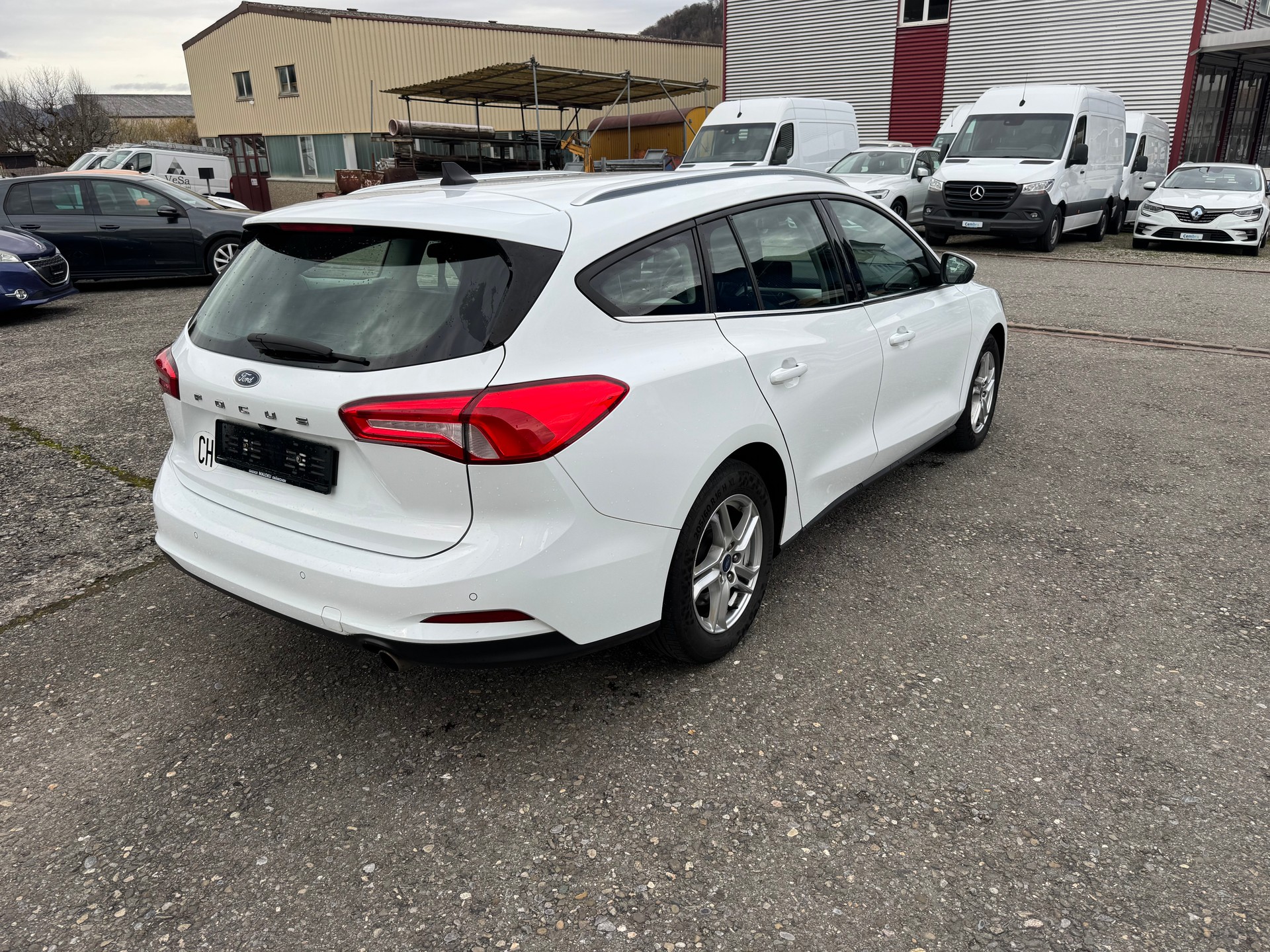 FORD Focus 1.5 TDCi Cool Connect Automatic-showroom-element-3