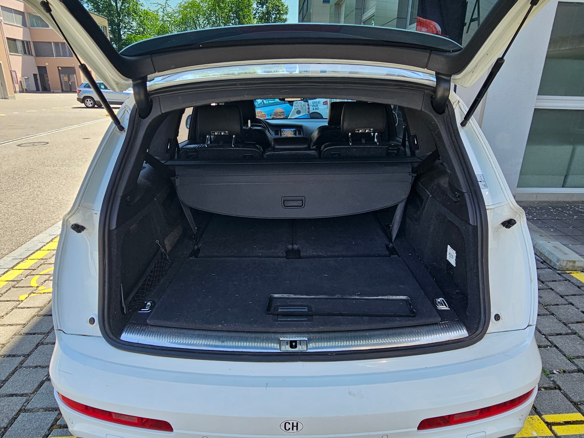 AUDI Q7 3.0 TDI quattro tiptronic-image-8
