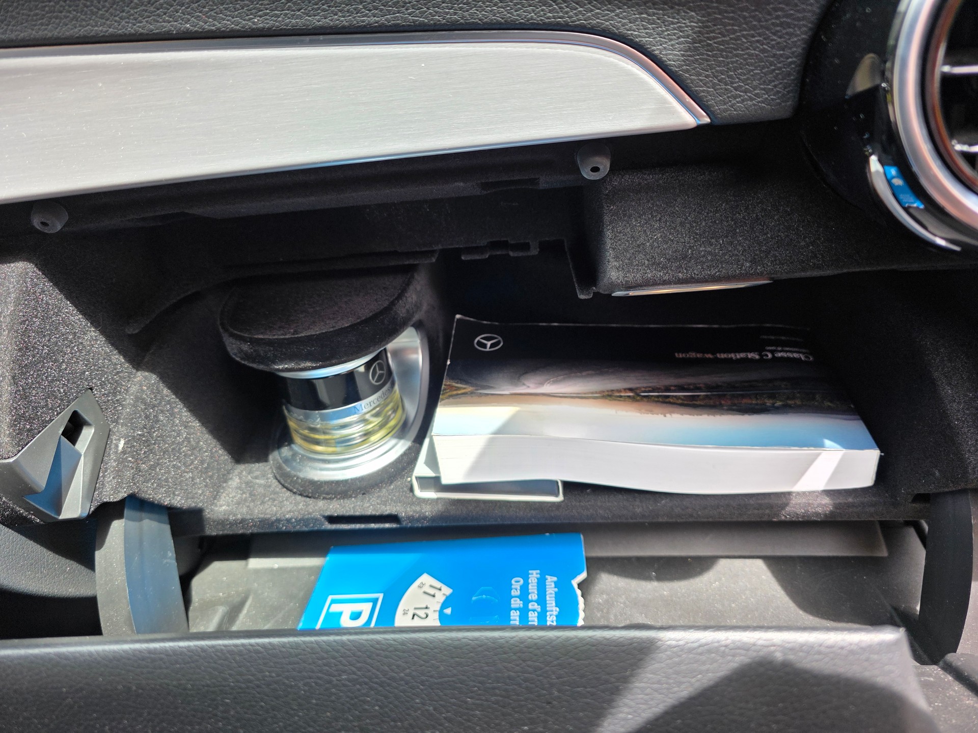 MERCEDES-BENZ C 200 Swiss Star AMG Line 4M 9G-Tronic-image-15